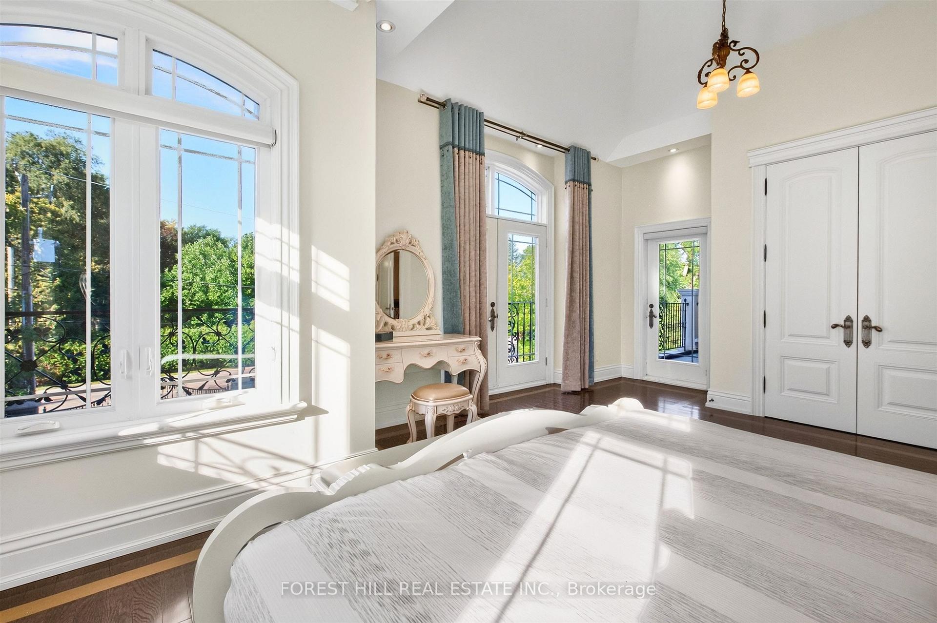4 Fifeshire Road, Toronto