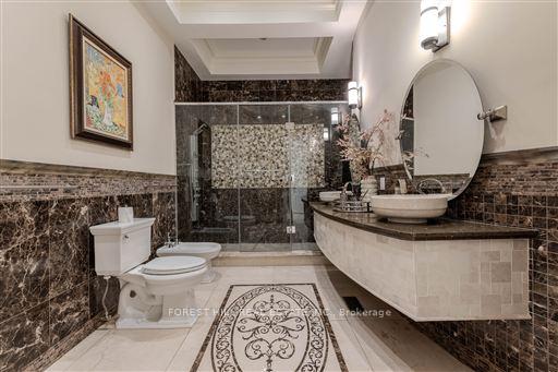 4 Fifeshire Road, Toronto