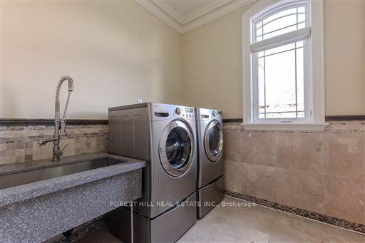 4 Fifeshire Road, Toronto