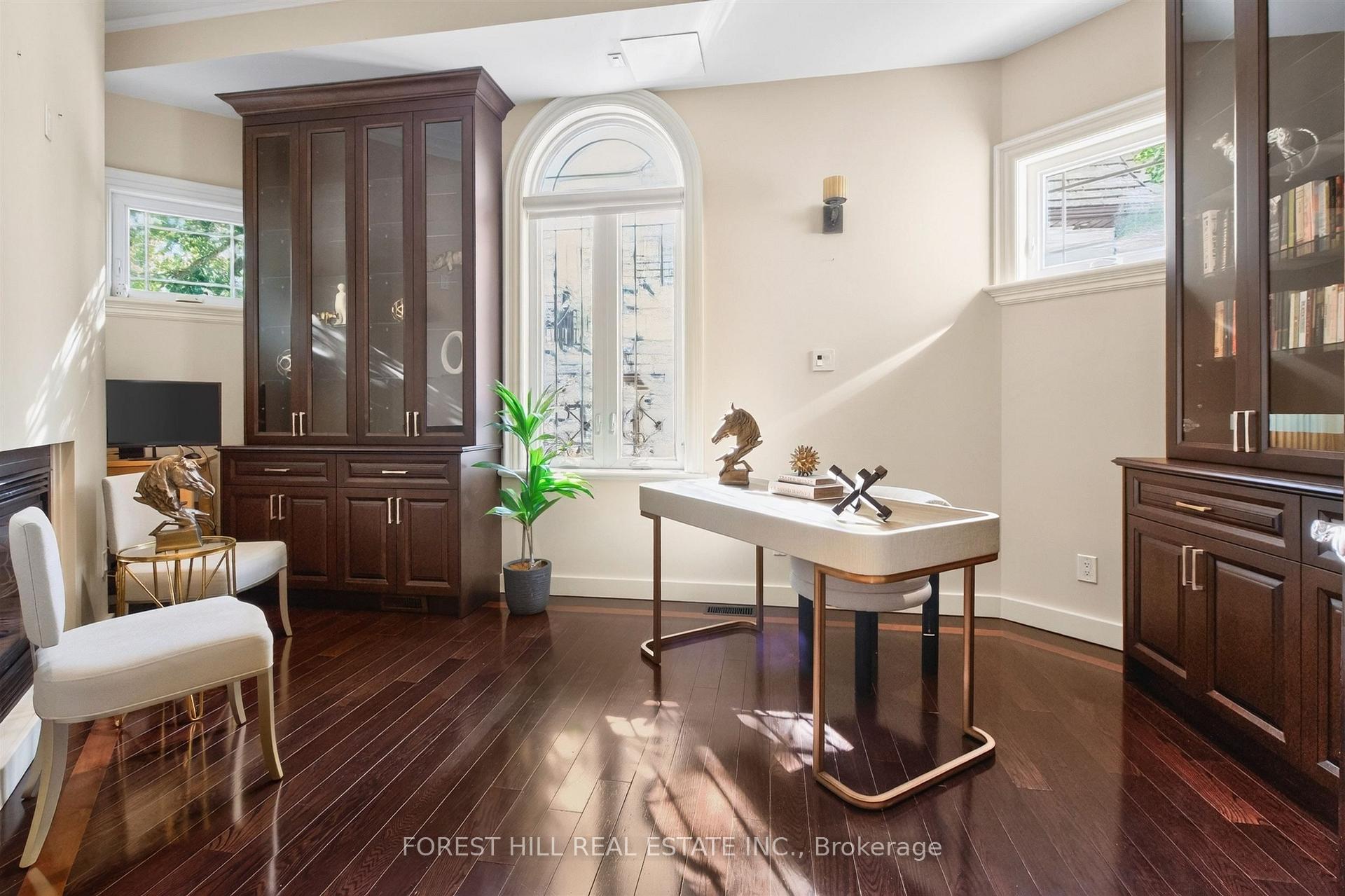 4 Fifeshire Road, Toronto