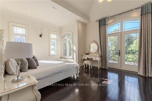 4 Fifeshire Road, Toronto