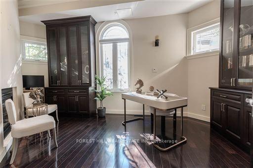4 Fifeshire Road, Toronto