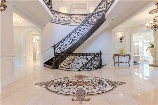 4 Fifeshire Road, Toronto
