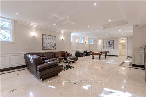 4 Fifeshire Road, Toronto