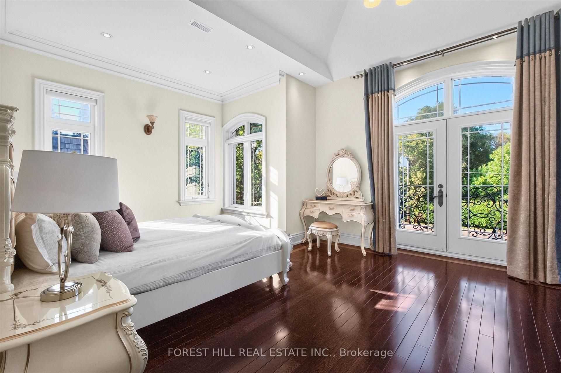 4 Fifeshire Road, Toronto