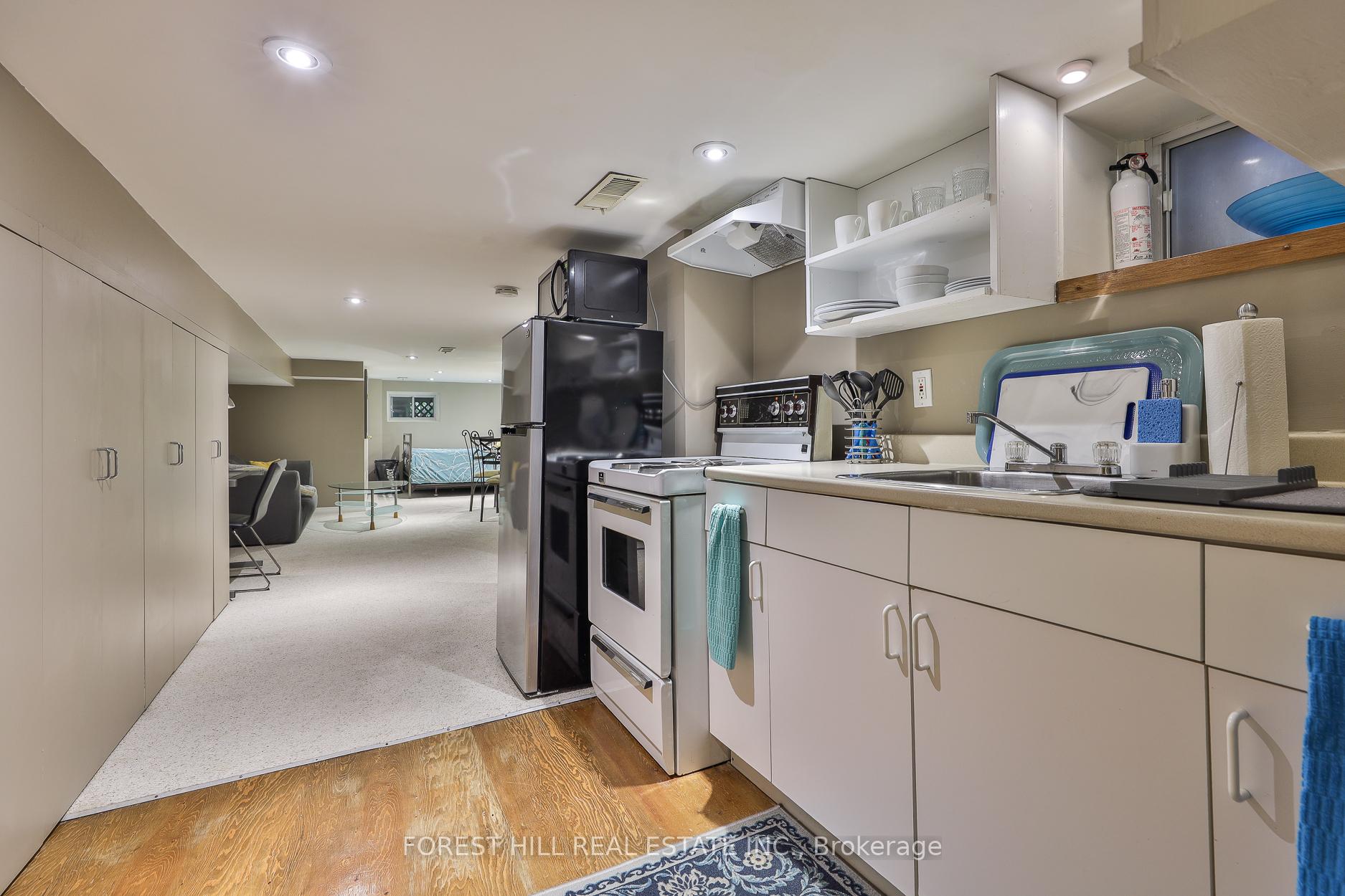76 Sparkhall Avenue, Toronto