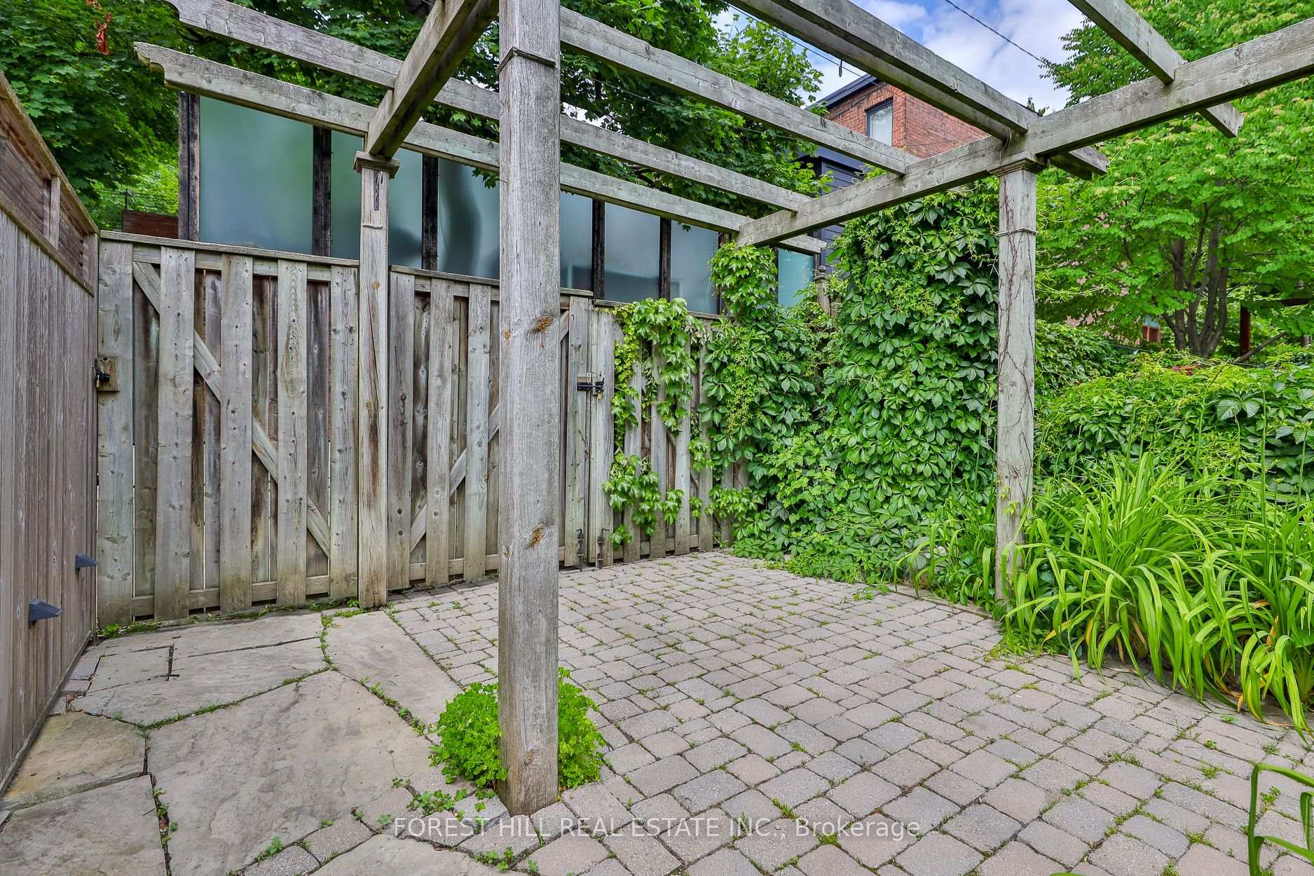 76 Sparkhall Avenue, Toronto