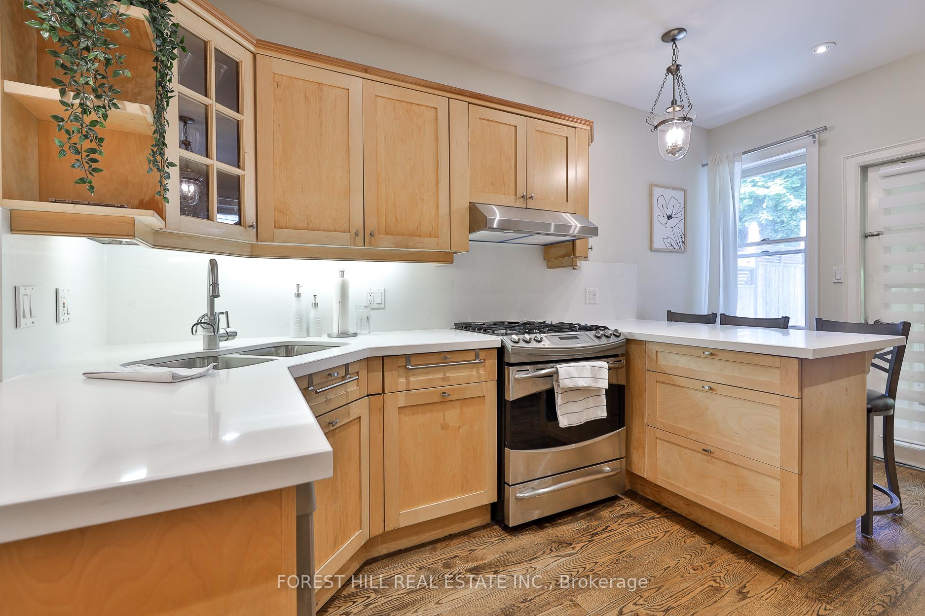 76 Sparkhall Avenue, Toronto