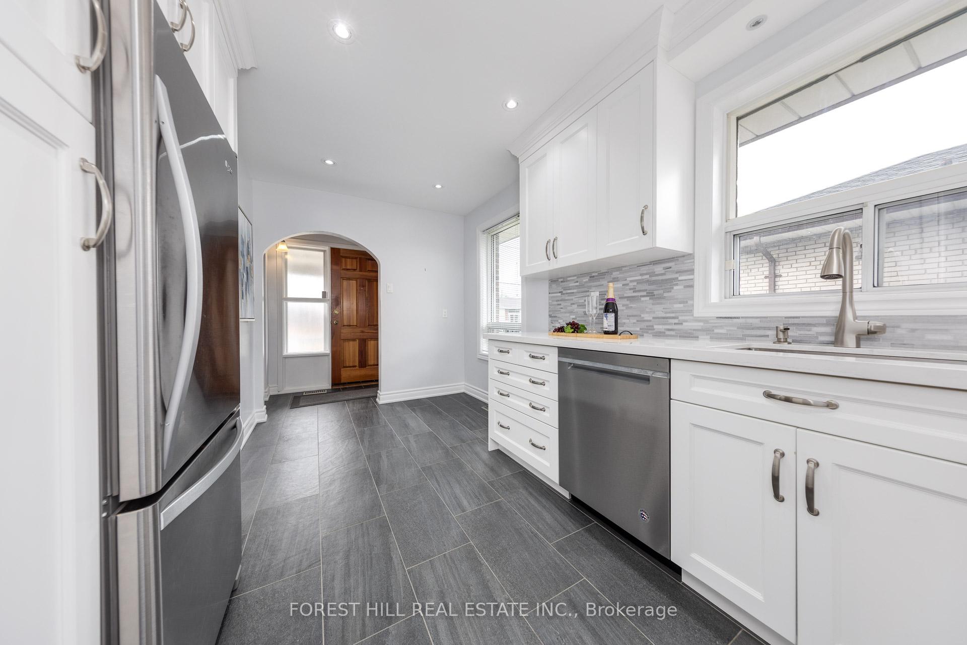 206 Cass Avenue, Toronto