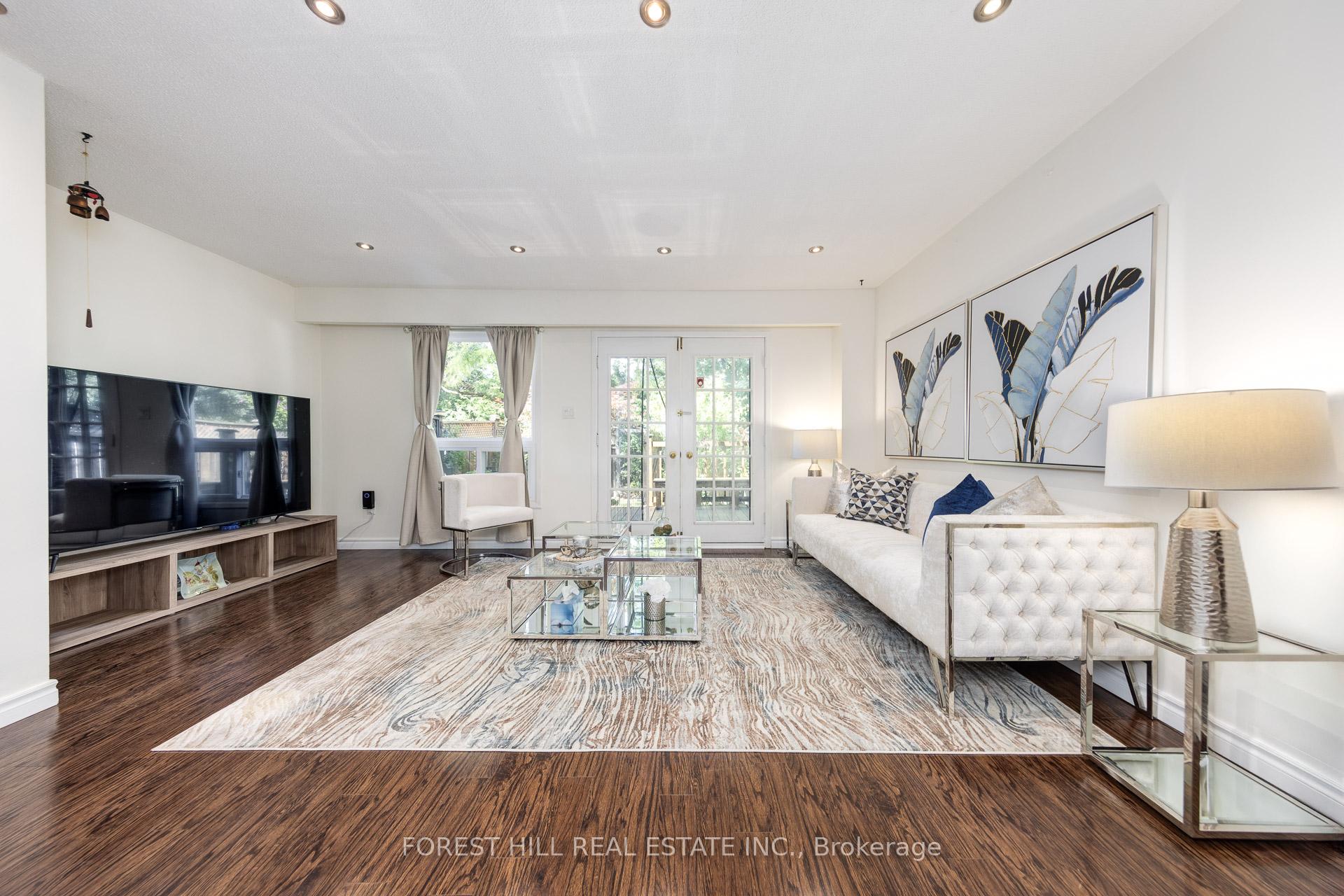 1 Davisbrook Boulevard 12