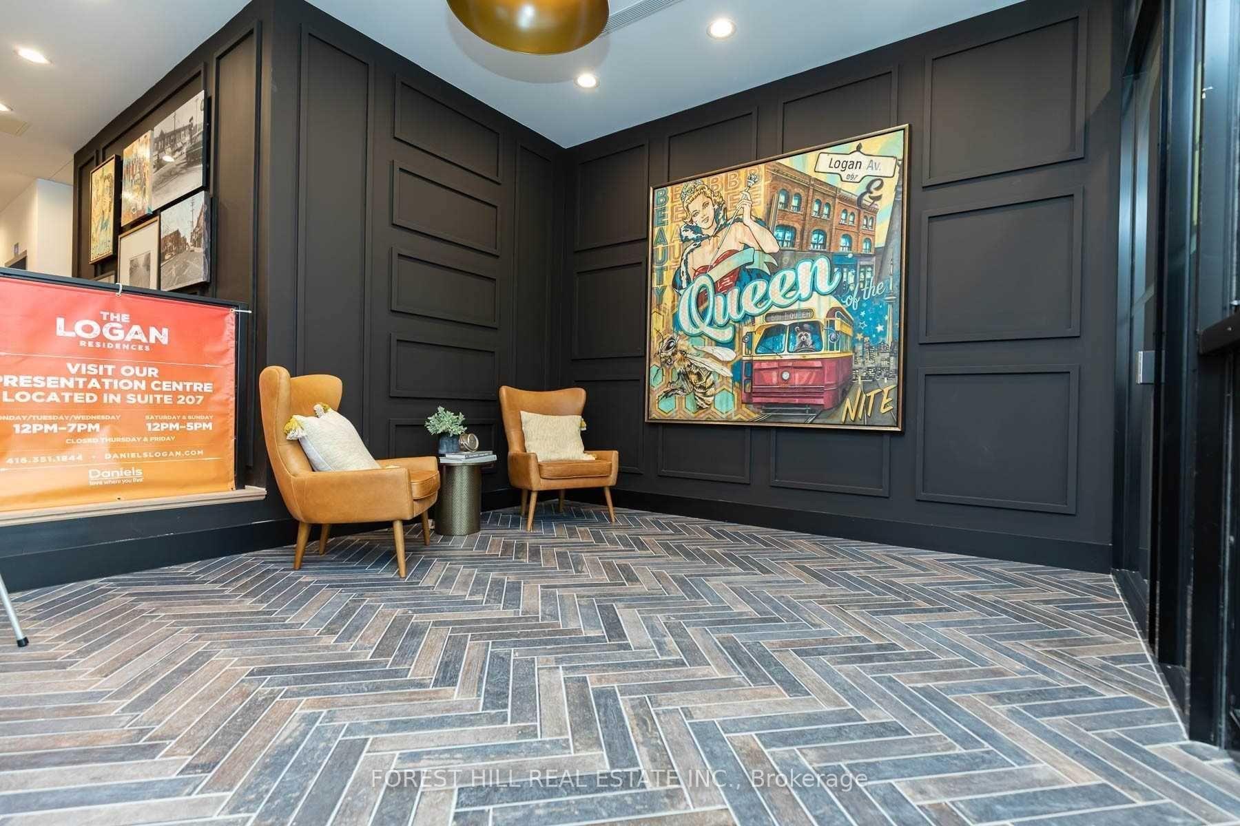 899 Queen Street E 402