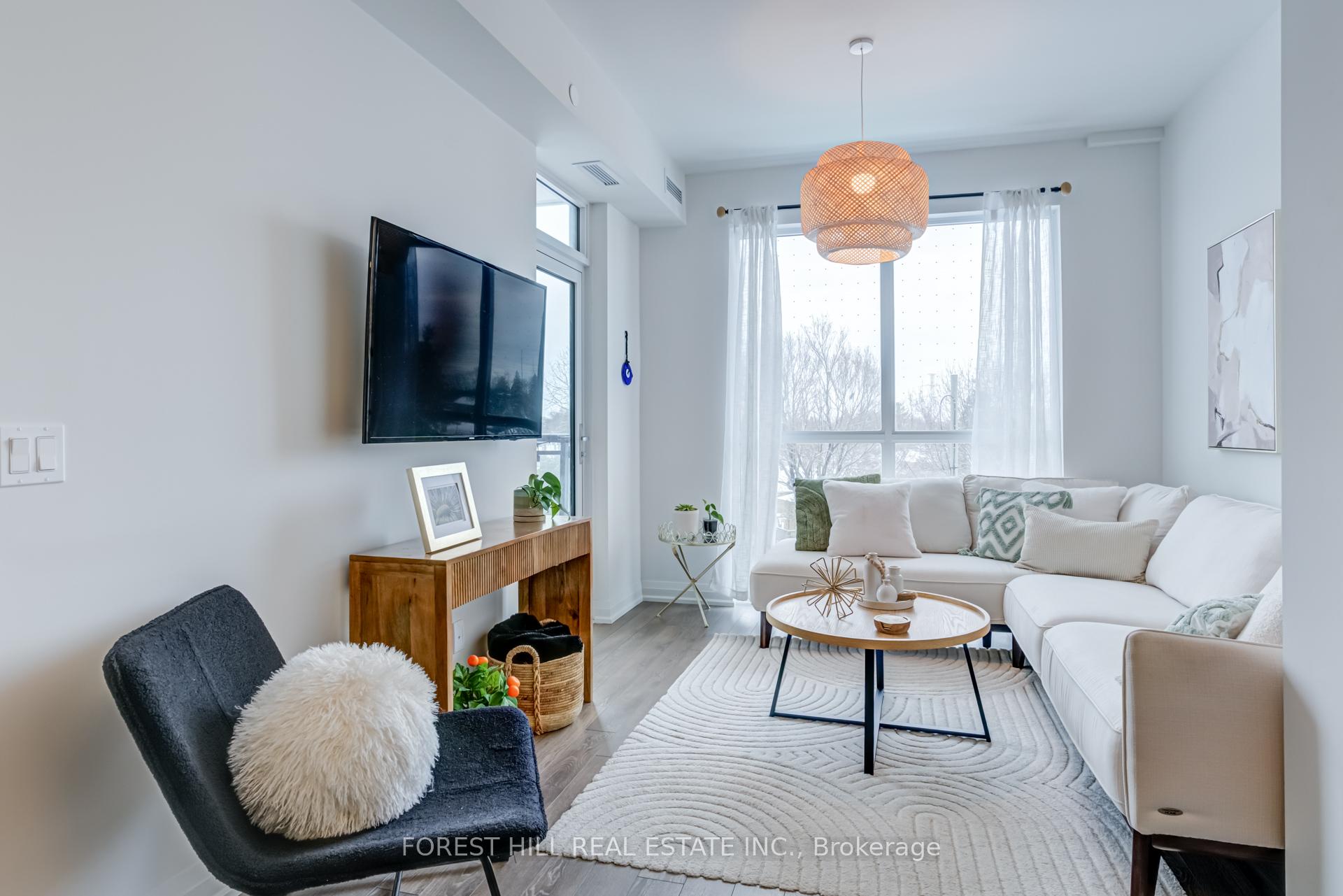 10 Meadowglen Place 304