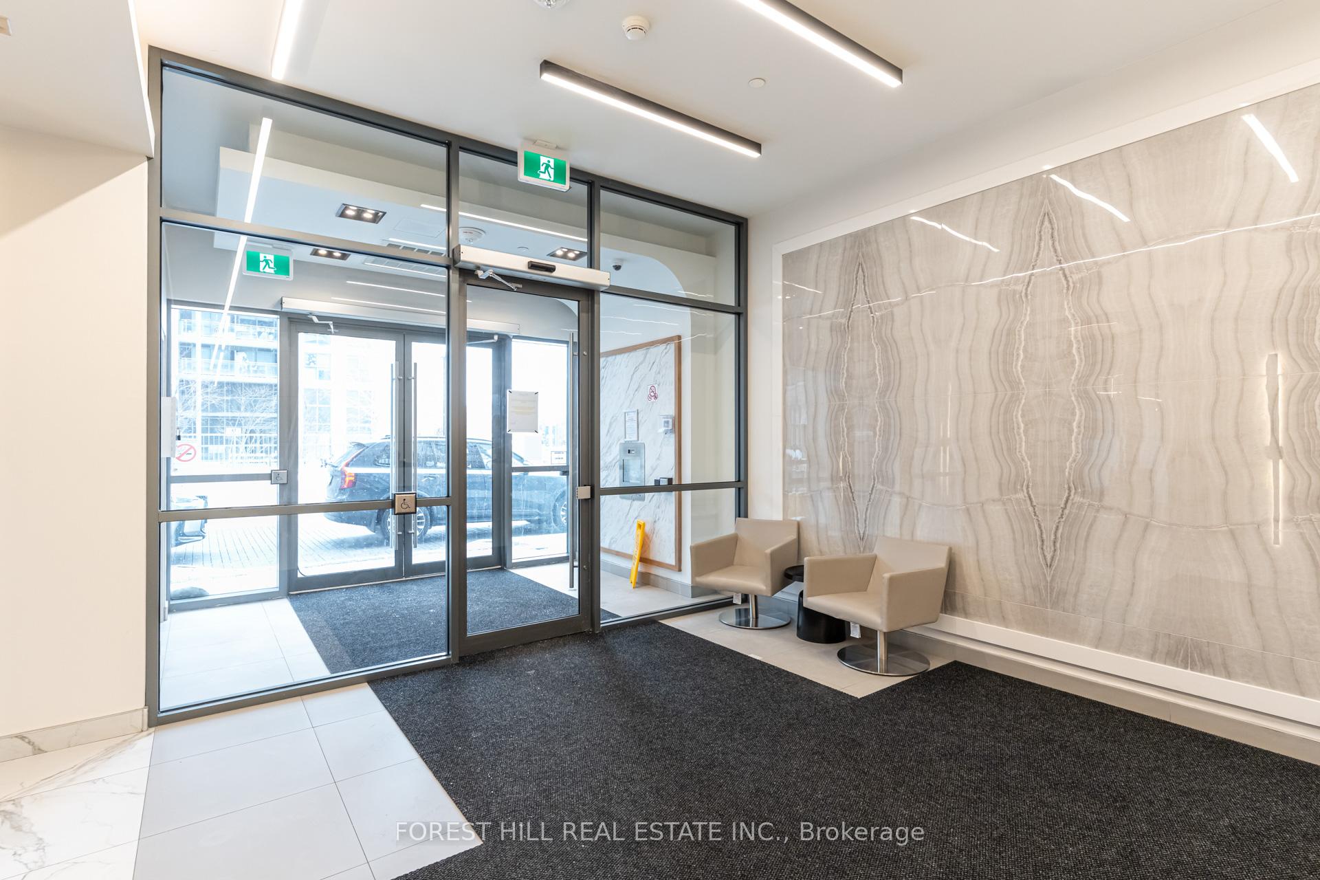 10 Meadowglen Place 304