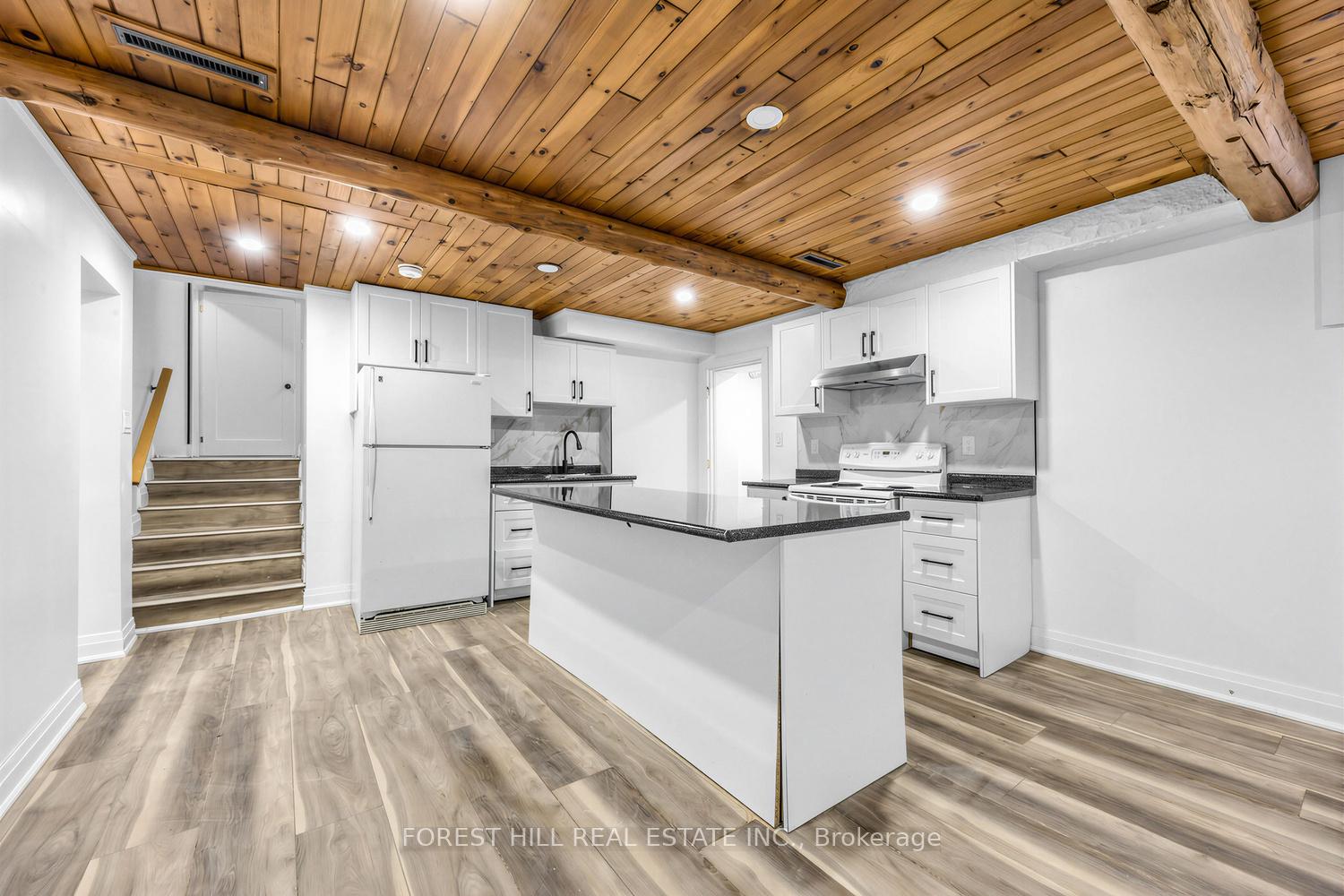 180 Glenwood Crescent