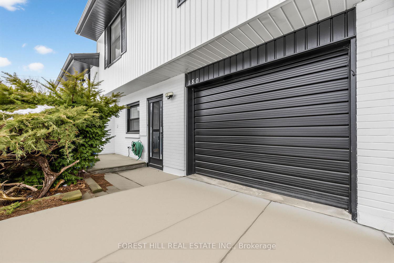 180 Glenwood Crescent