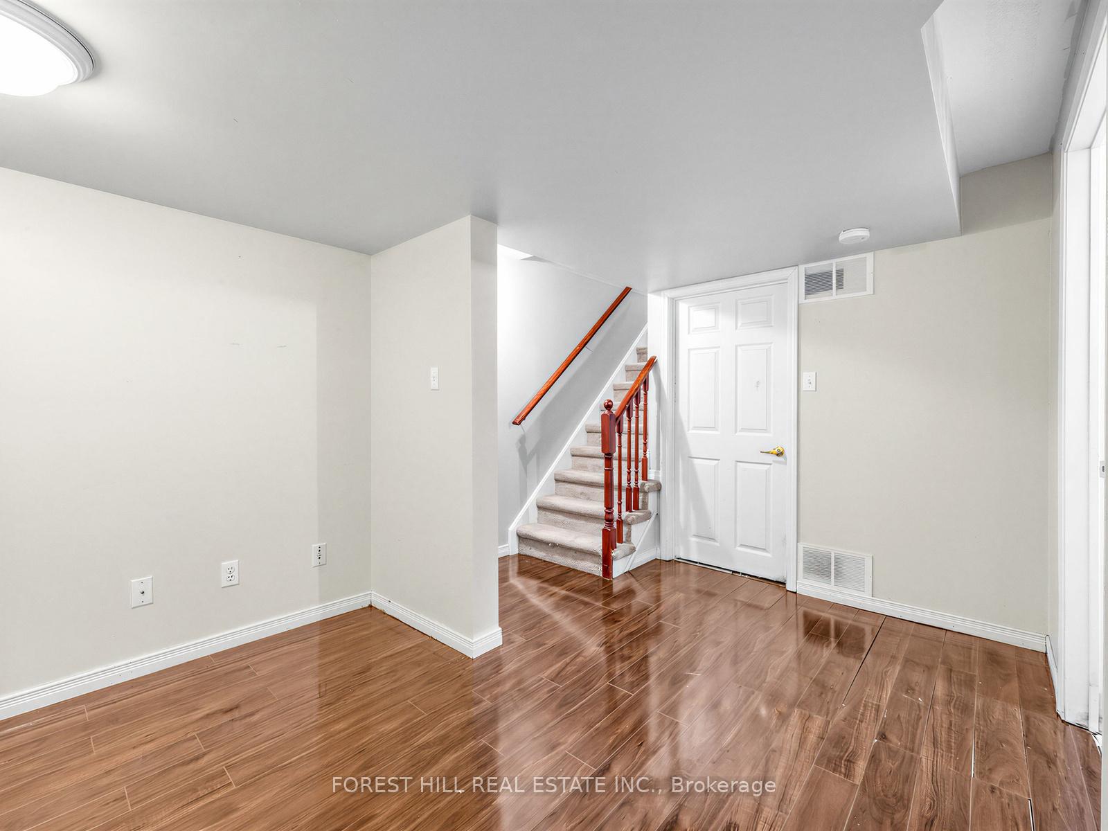 40 Croker Drive S