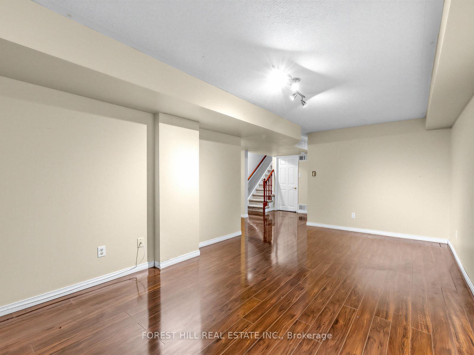 40 Croker Drive S