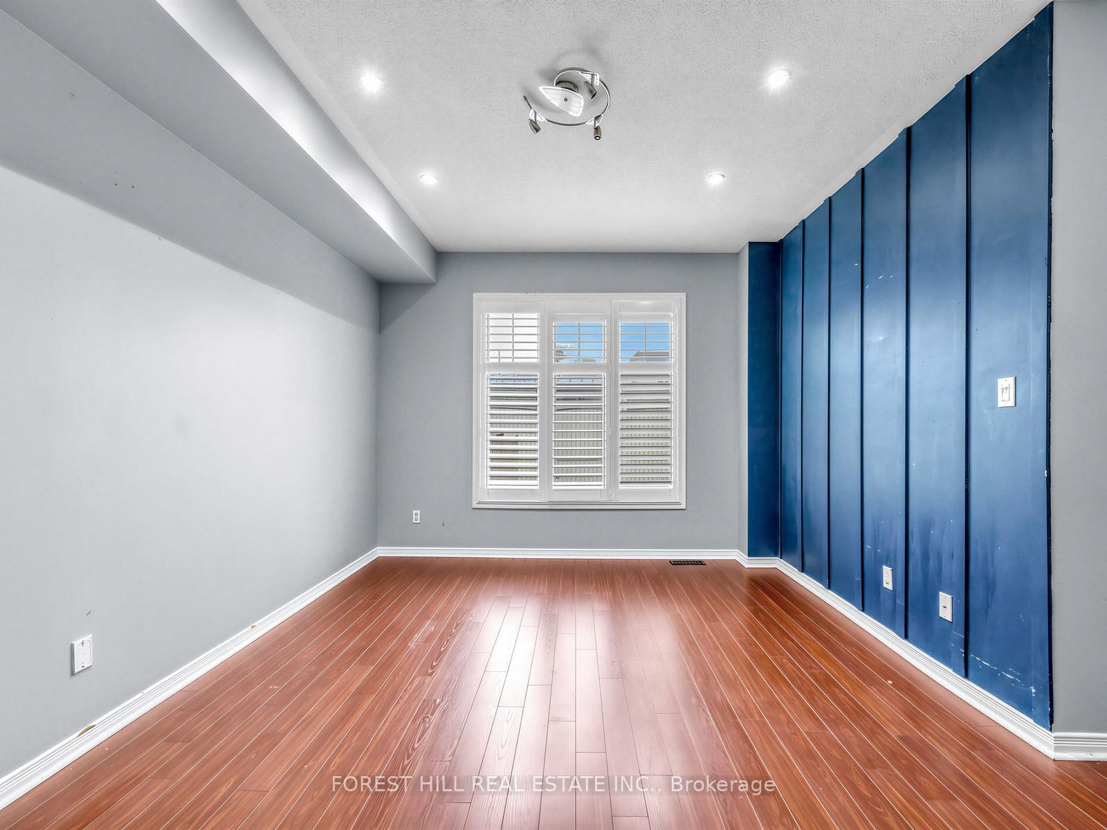 40 Croker Drive S