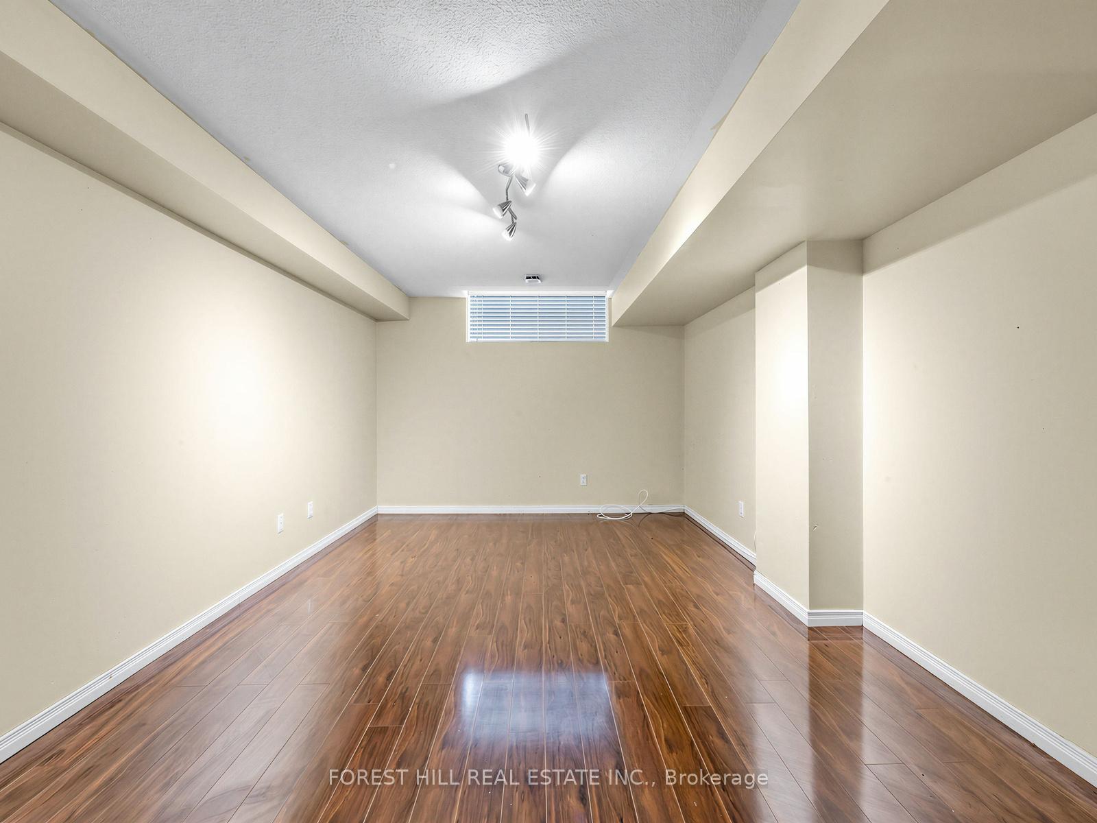 40 Croker Drive S