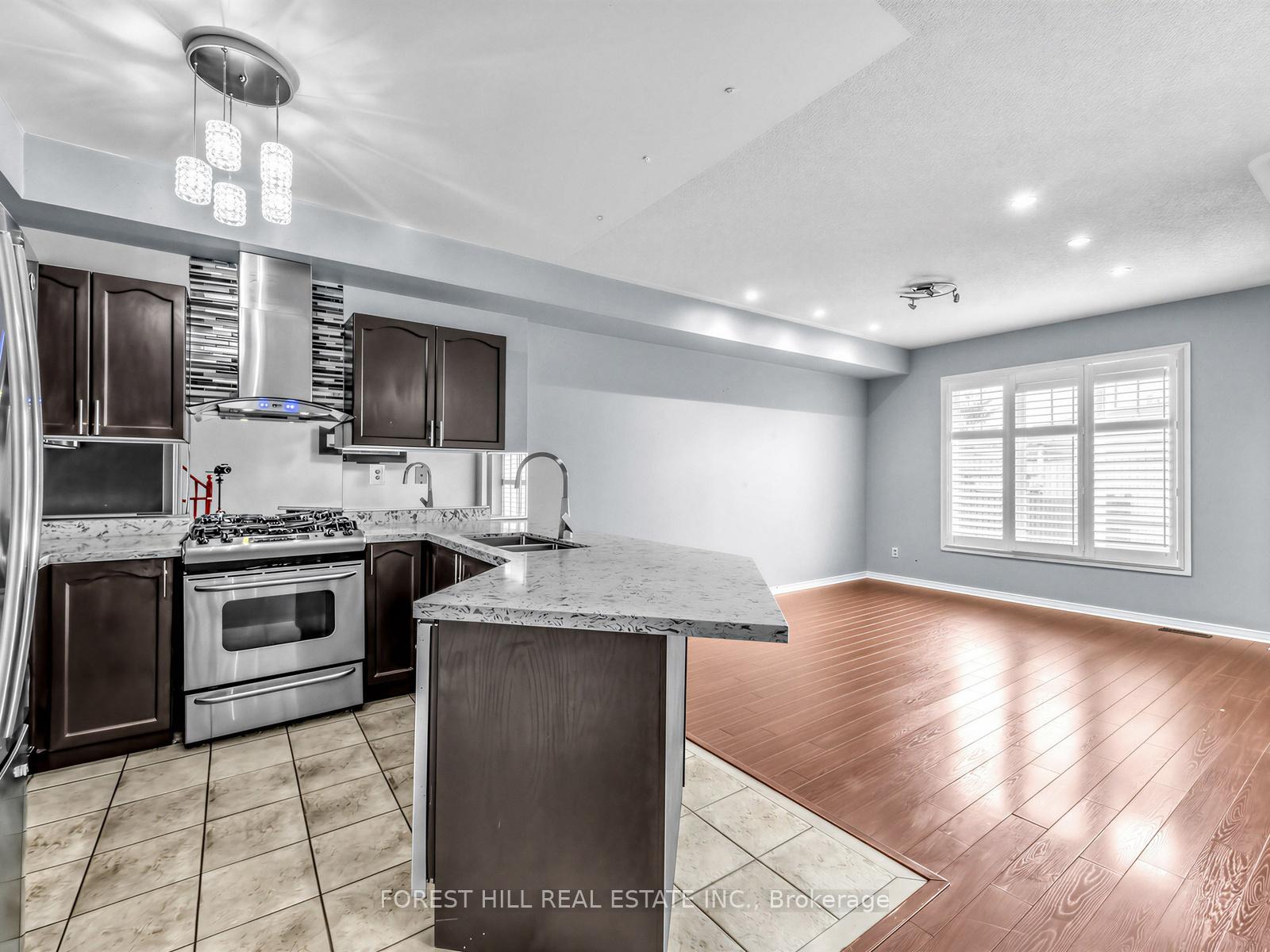 40 Croker Drive S