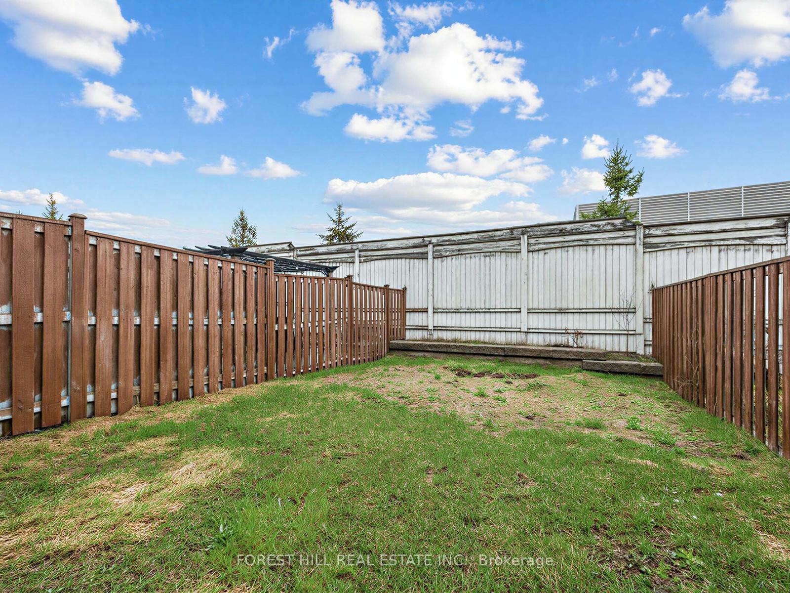 40 Croker Drive S