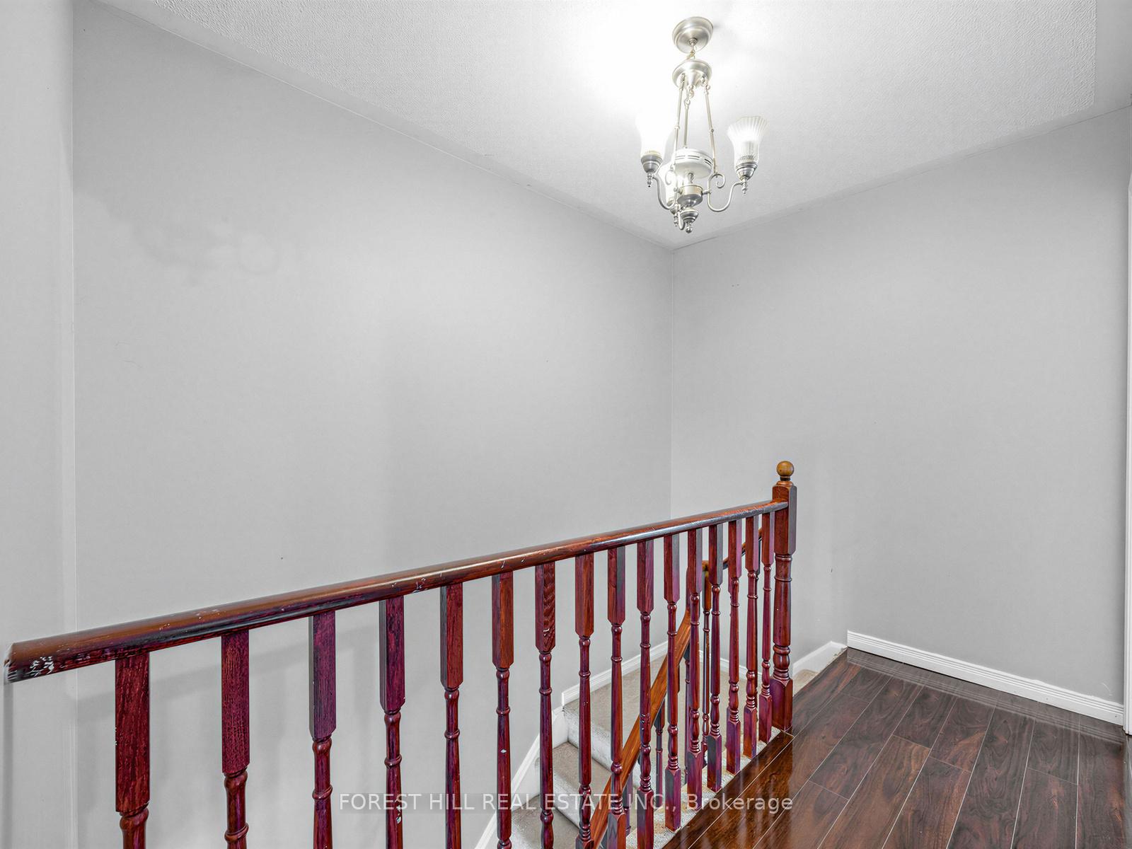 40 Croker Drive S