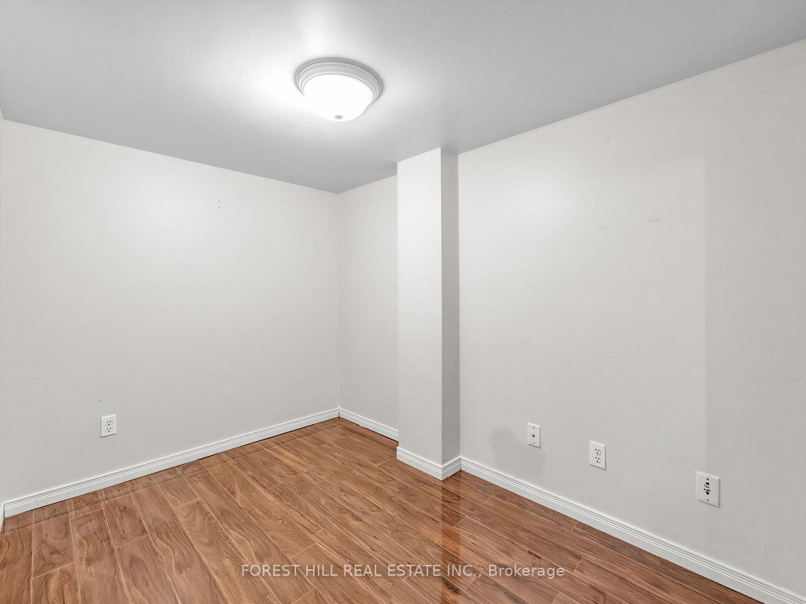 40 Croker Drive S