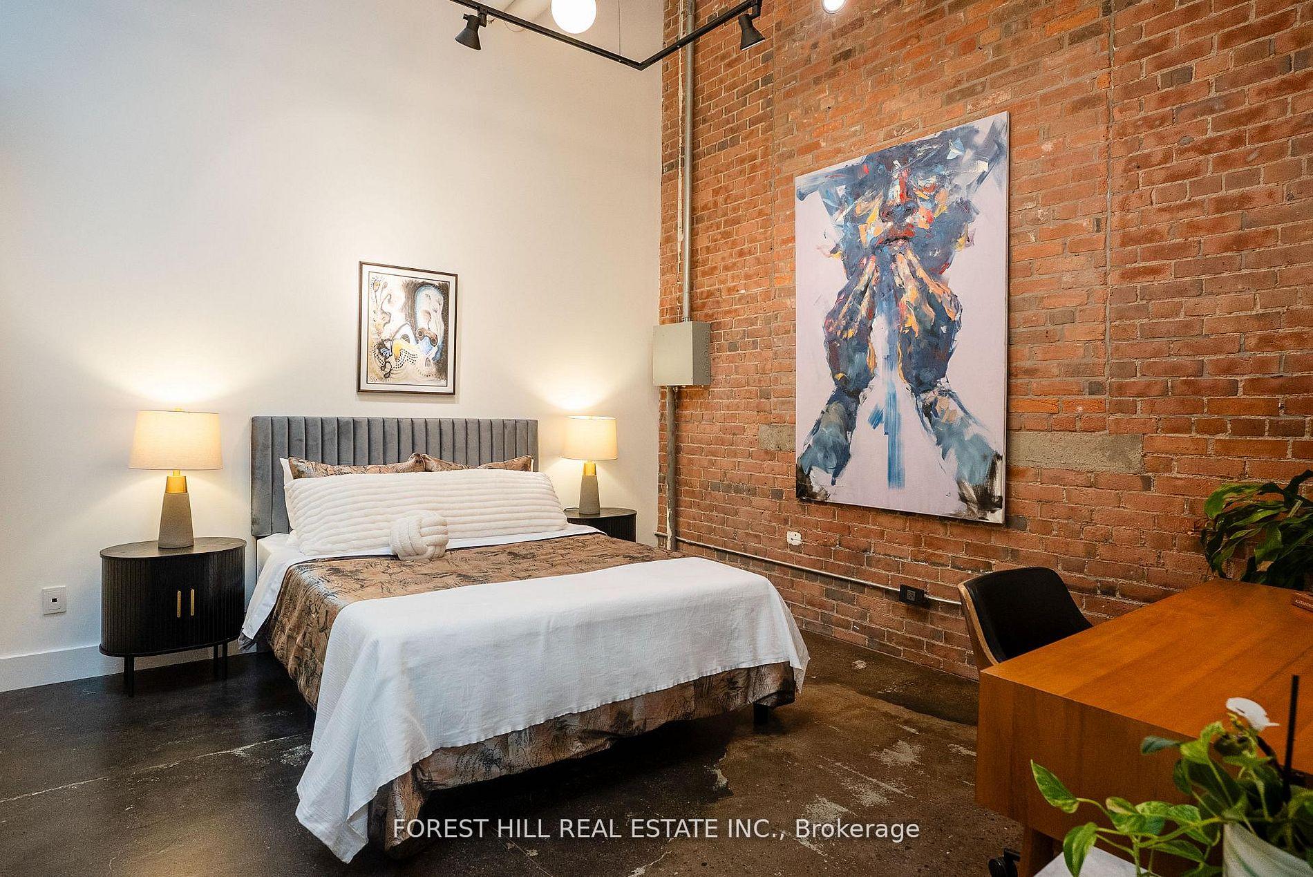 326 Carlaw Avenue 123