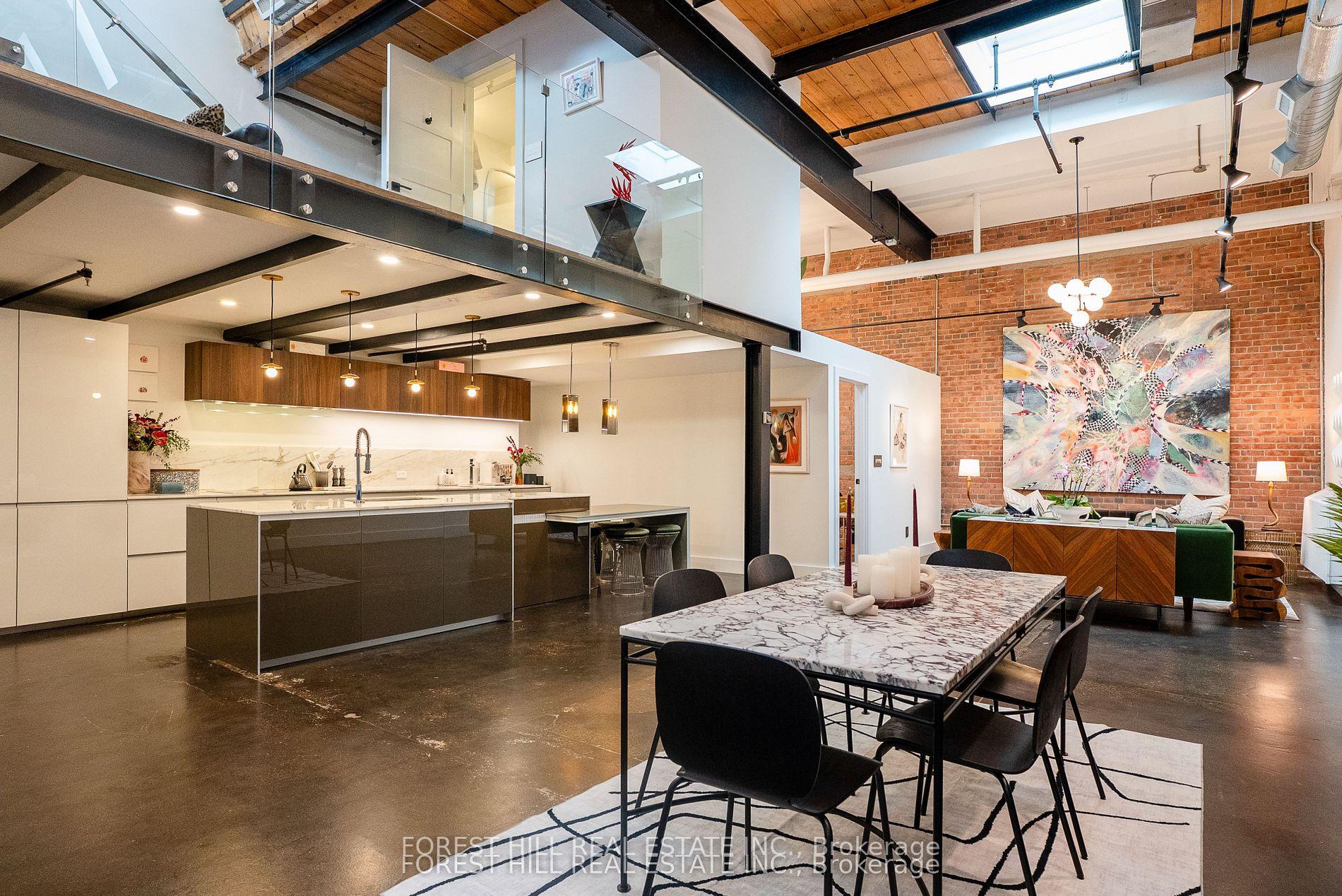 326 Carlaw Avenue 123