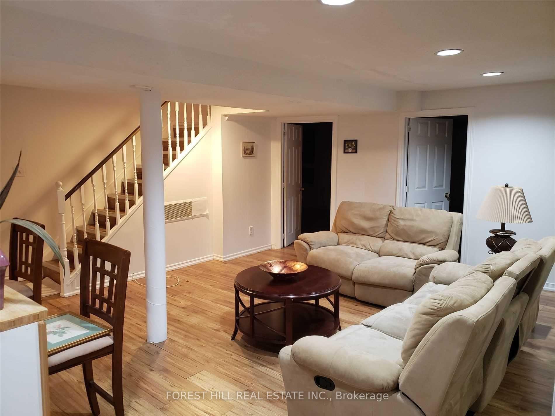 #Lower - 27 Hiram Road Unit: Lower