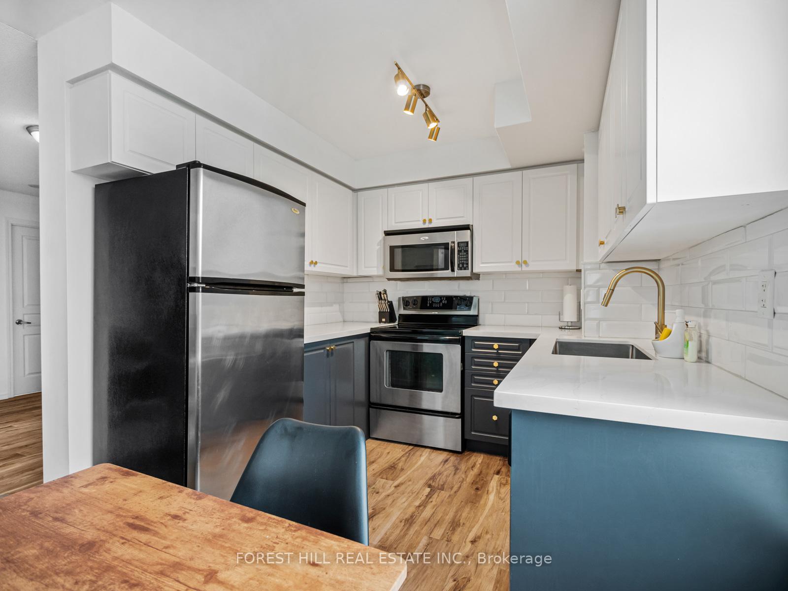 330 Red Maple Road 211