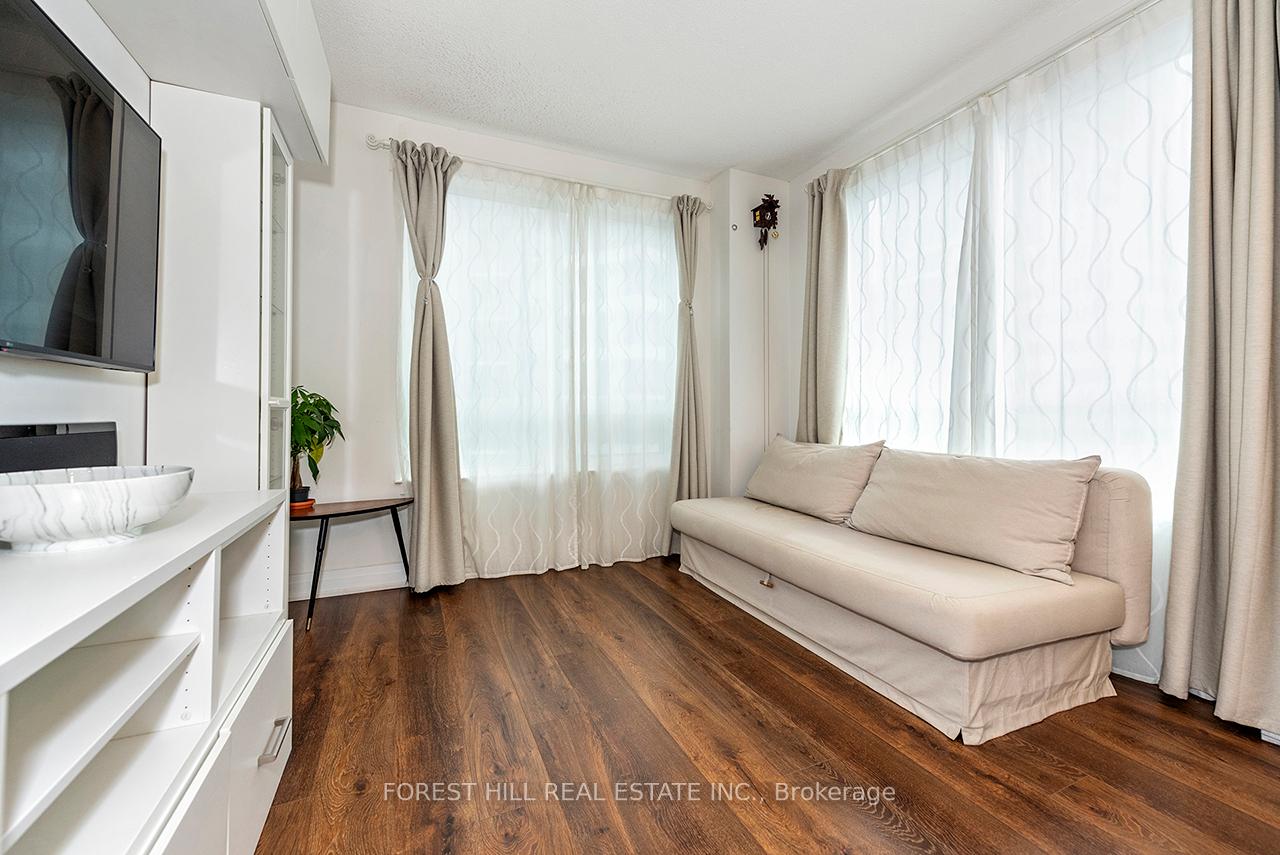 7165 Yonge Street 733, Markham Unit: 733