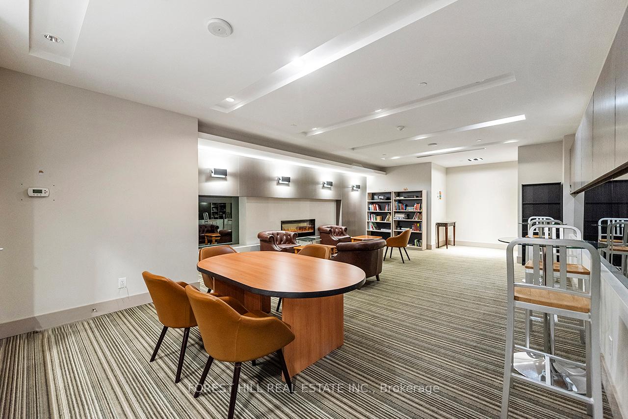 7165 Yonge Street 733, Markham Unit: 733