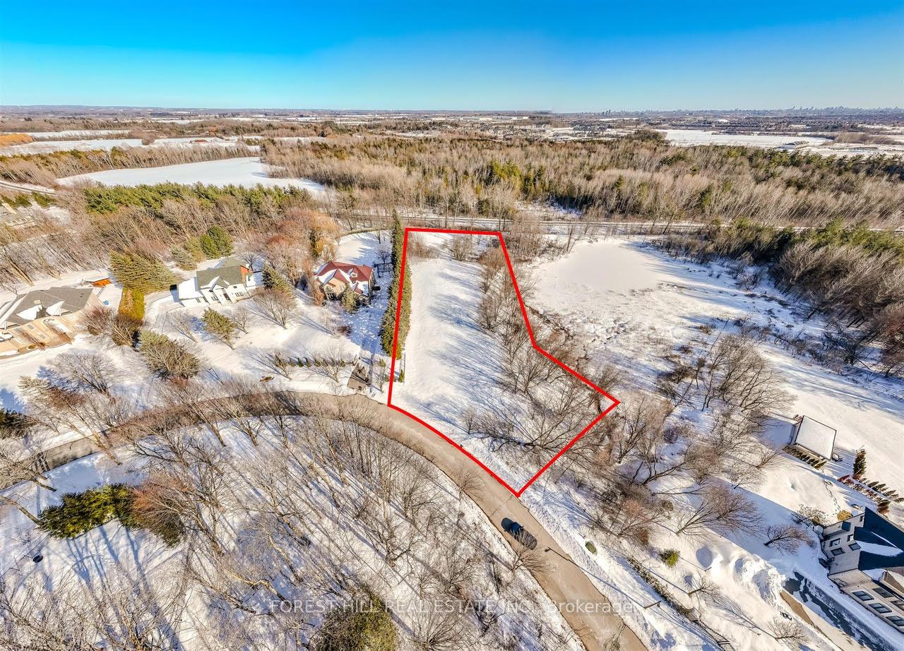 29 Country Heights Drive, Richmond Hill, ON L4E 3M8