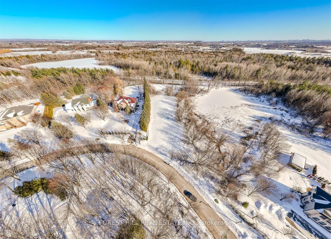 29 Country Heights Drive, Richmond Hill, ON L4E 3M8