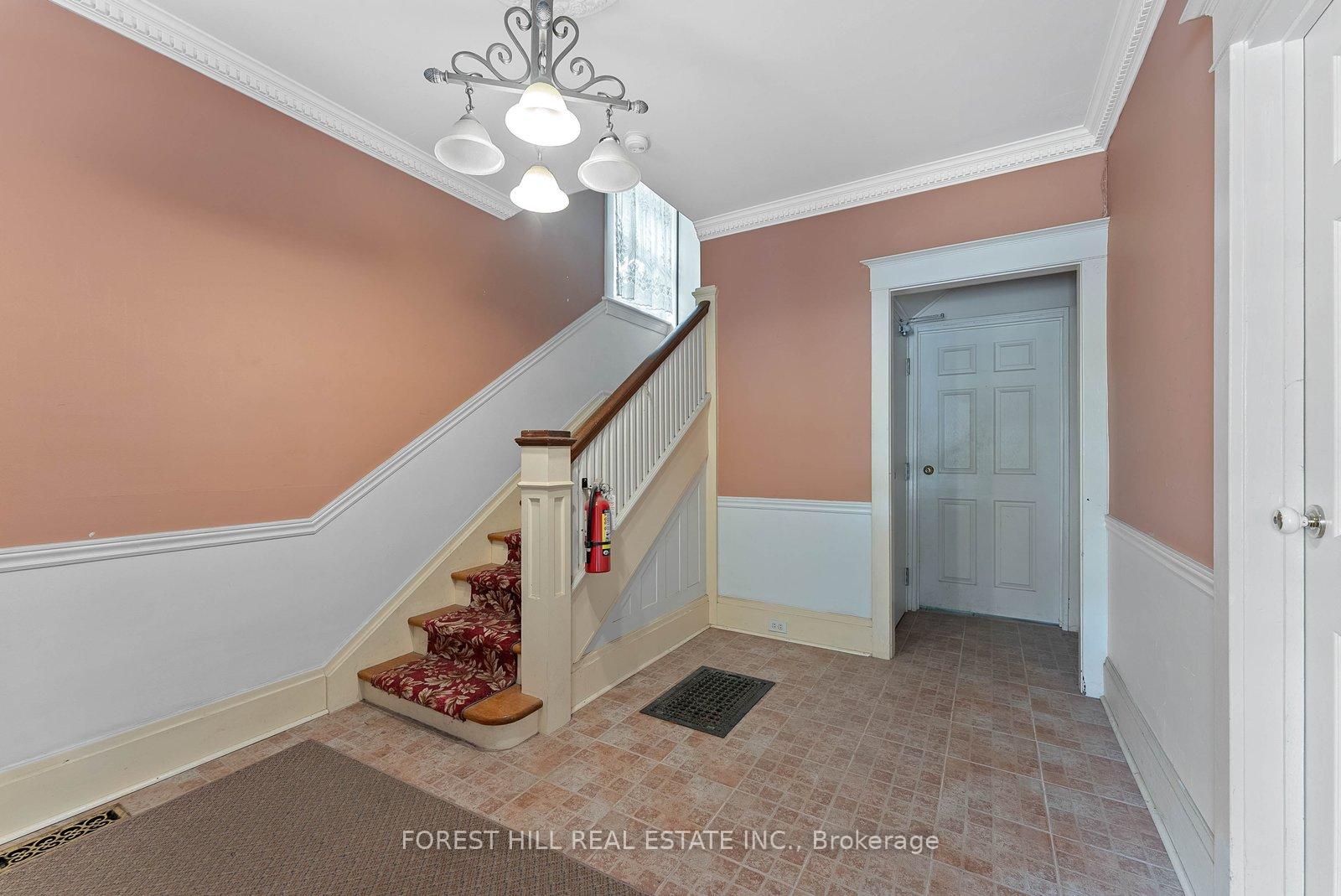 36 Arnold Crescent Upper