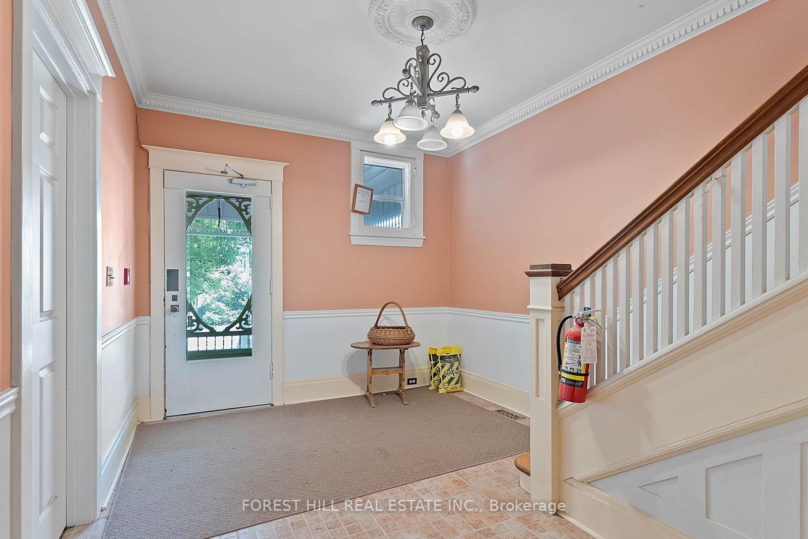 36 Arnold Crescent Upper
