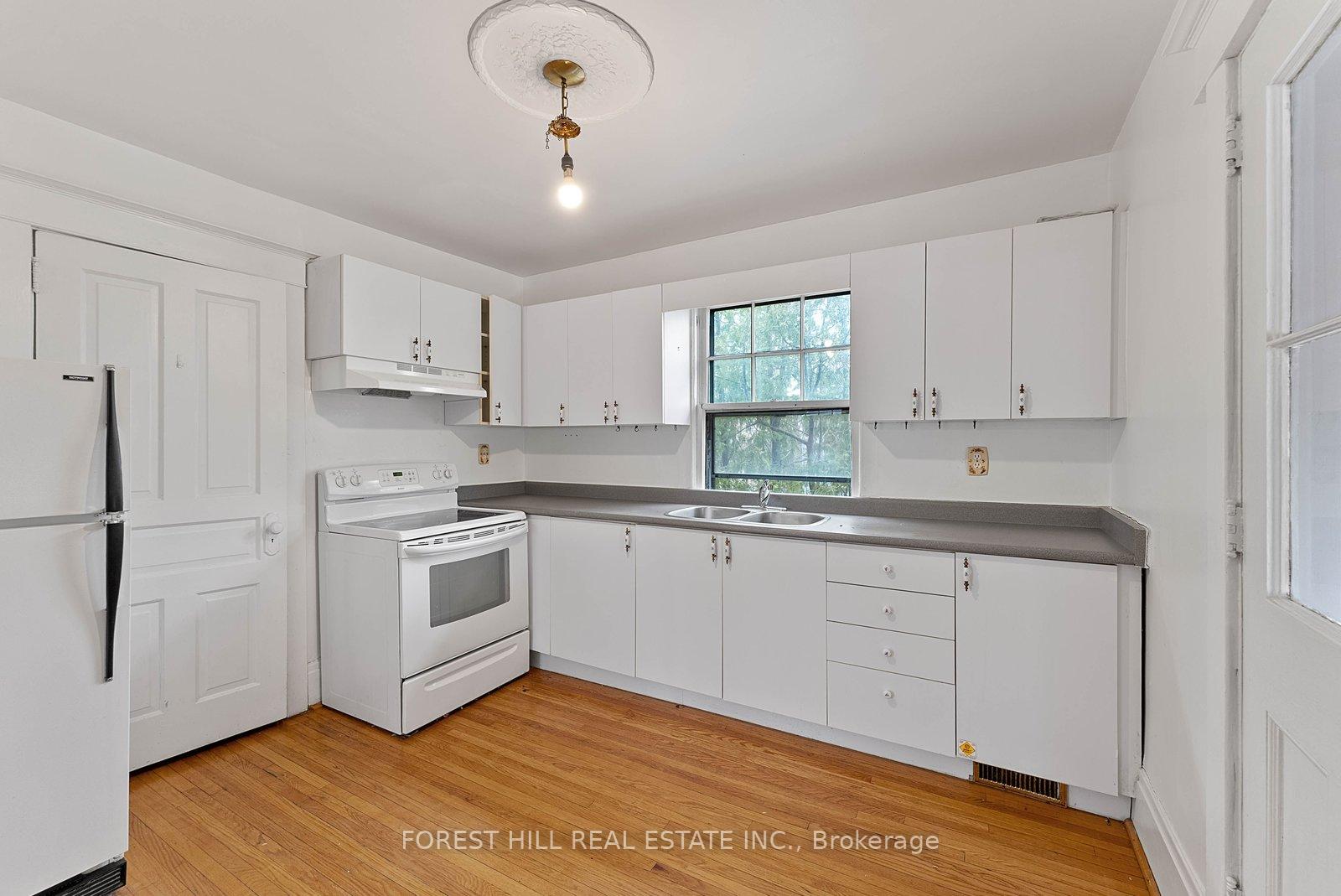 36 Arnold Crescent Upper