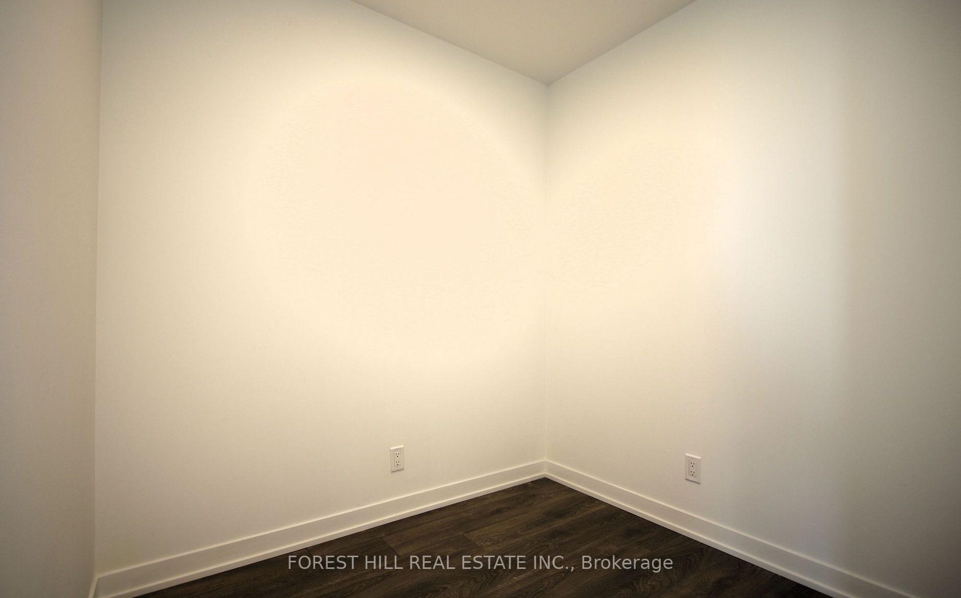 7950 Bathurst Street 1706