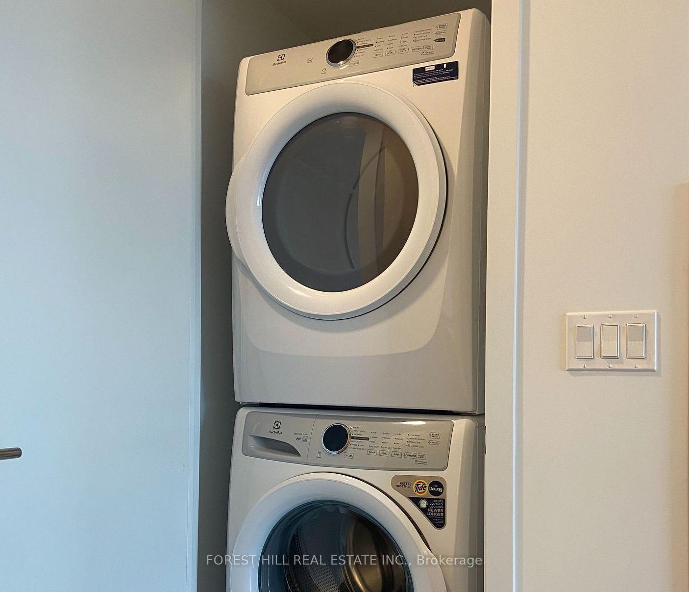 7950 Bathurst Street 1706