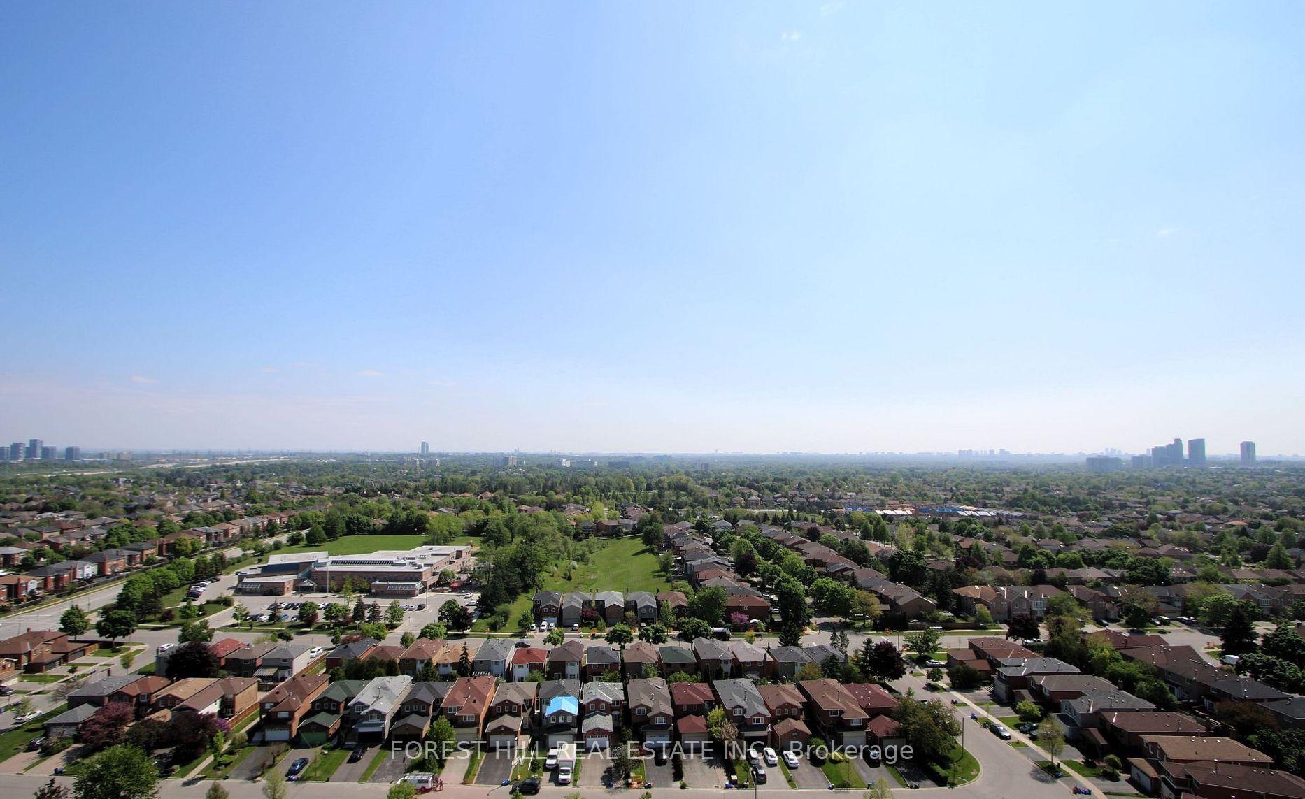 7950 Bathurst Street 1706