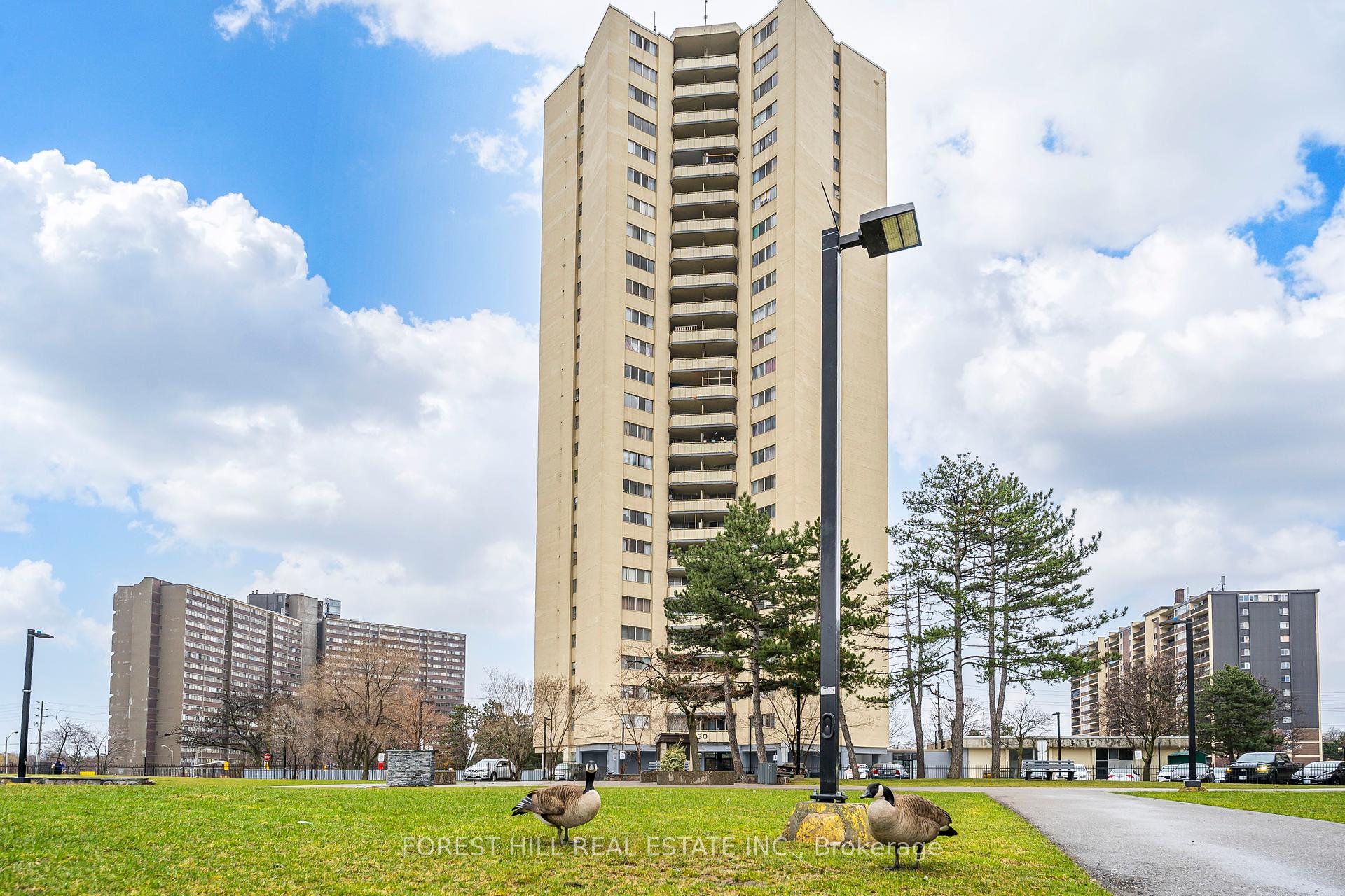 #207 - 330 Dixon Road, Toronto Unit: 207
