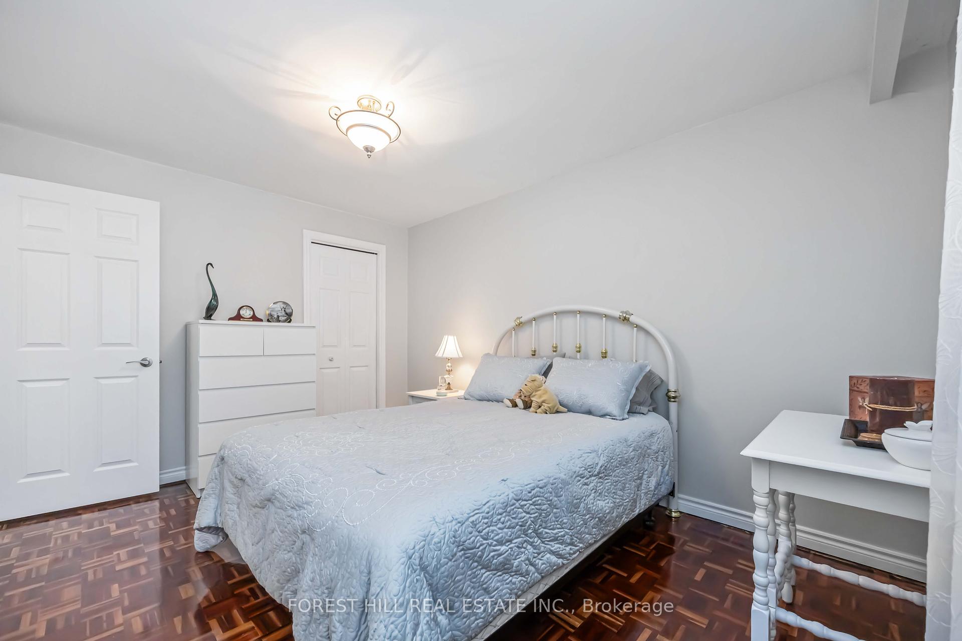 #22 - 435 Silverstone Drive, Toronto Unit: 22