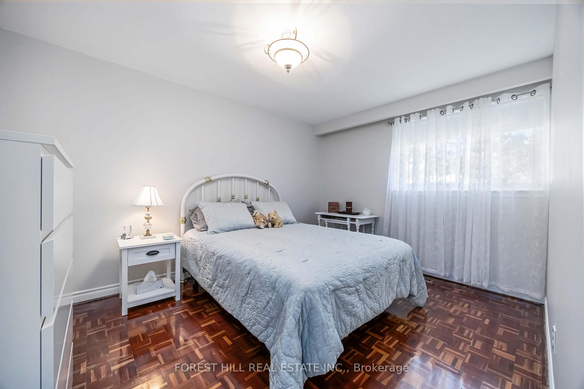 #22 - 435 Silverstone Drive, Toronto Unit: 22