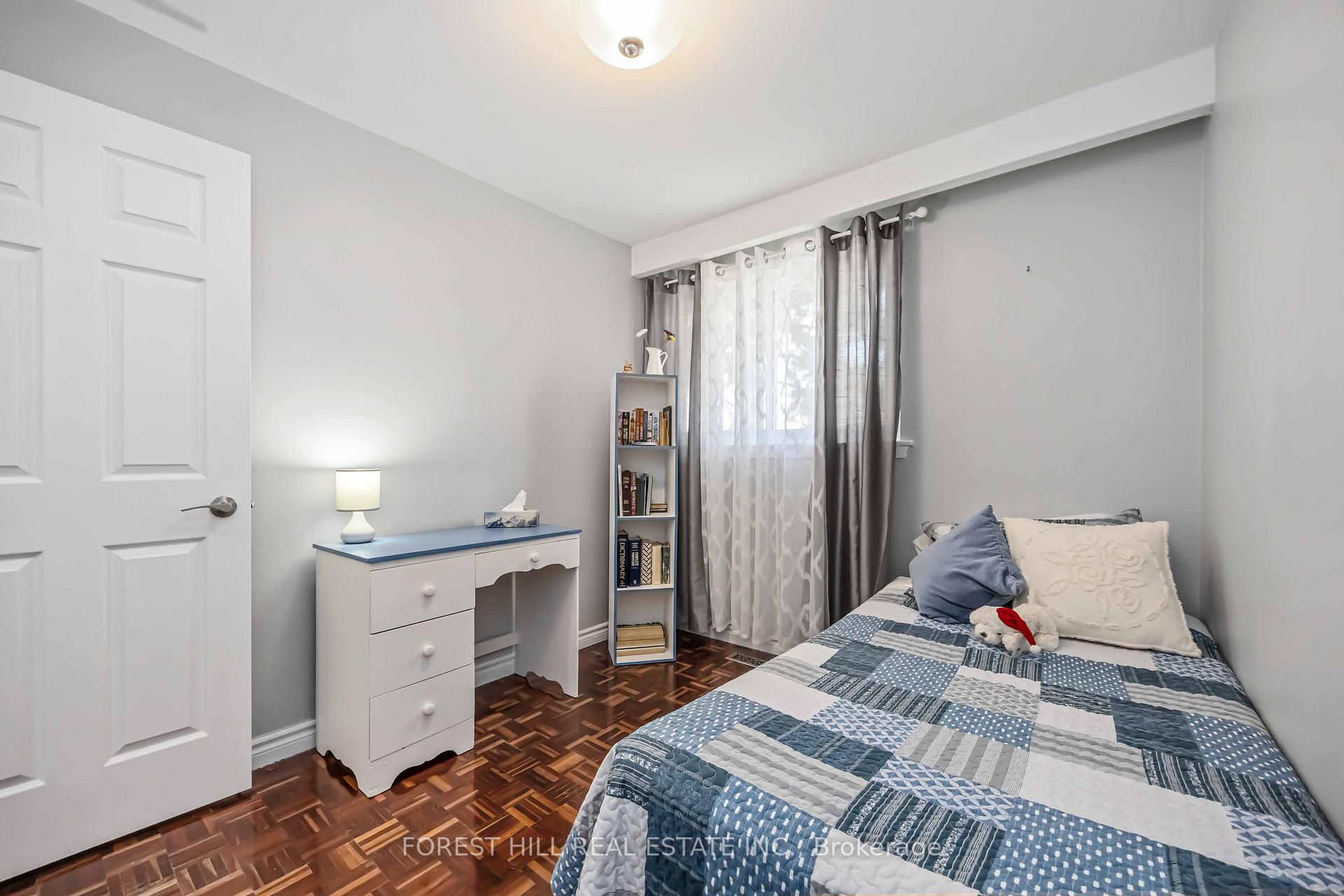 #22 - 435 Silverstone Drive, Toronto Unit: 22