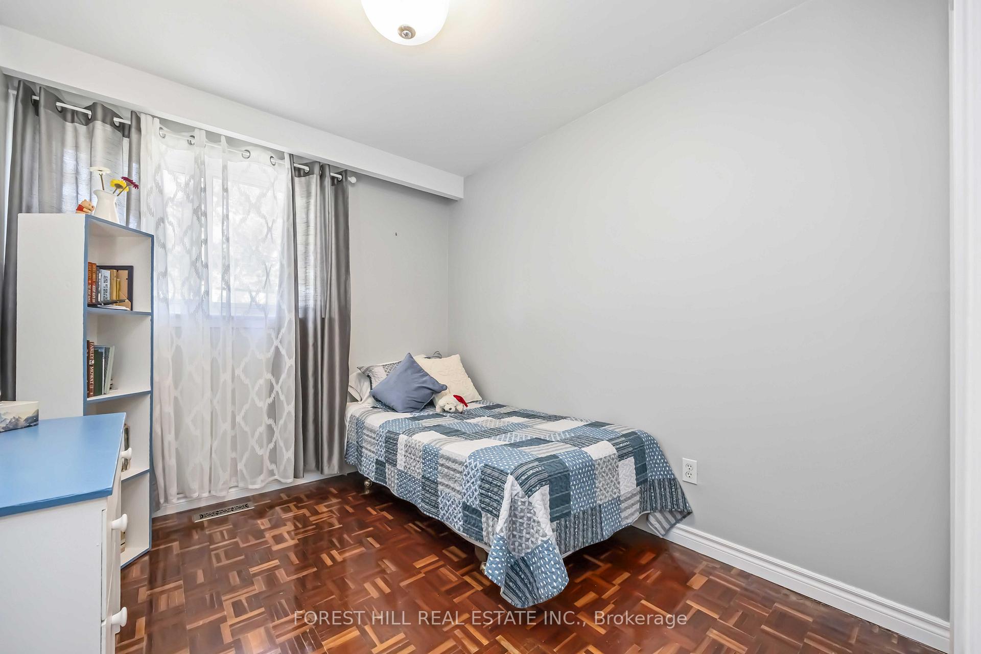 #22 - 435 Silverstone Drive, Toronto Unit: 22