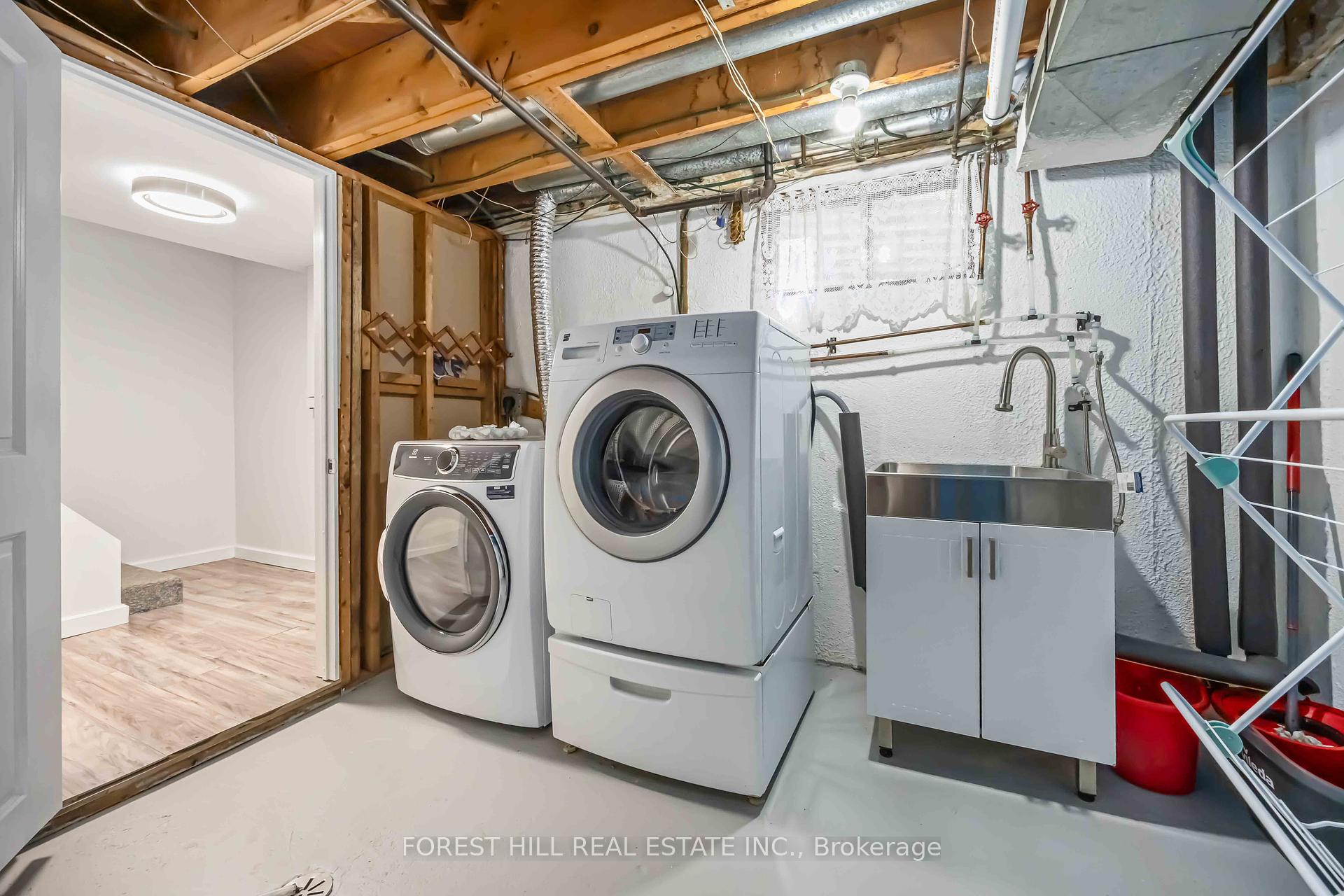 #22 - 435 Silverstone Drive, Toronto Unit: 22