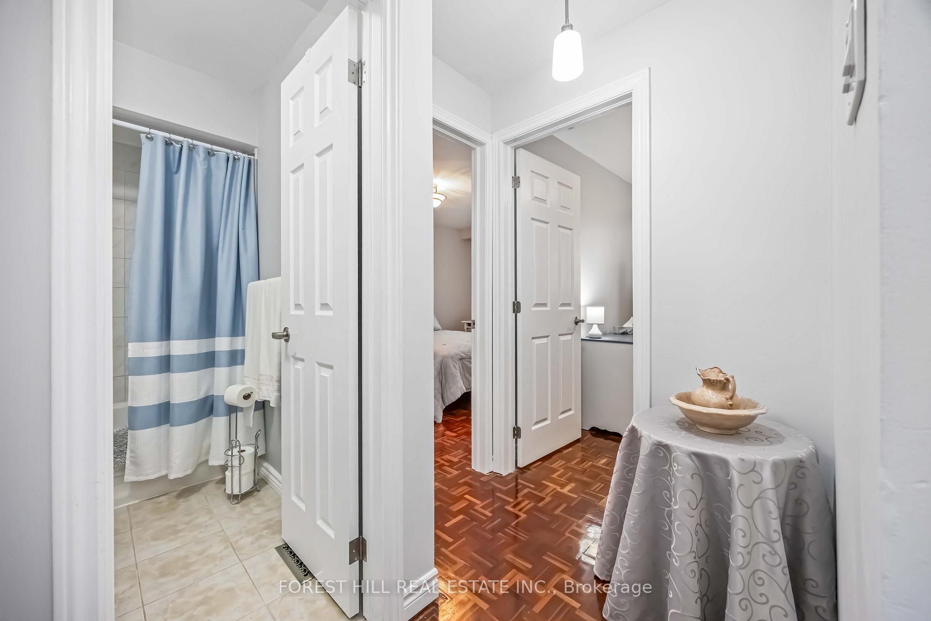 #22 - 435 Silverstone Drive, Toronto Unit: 22