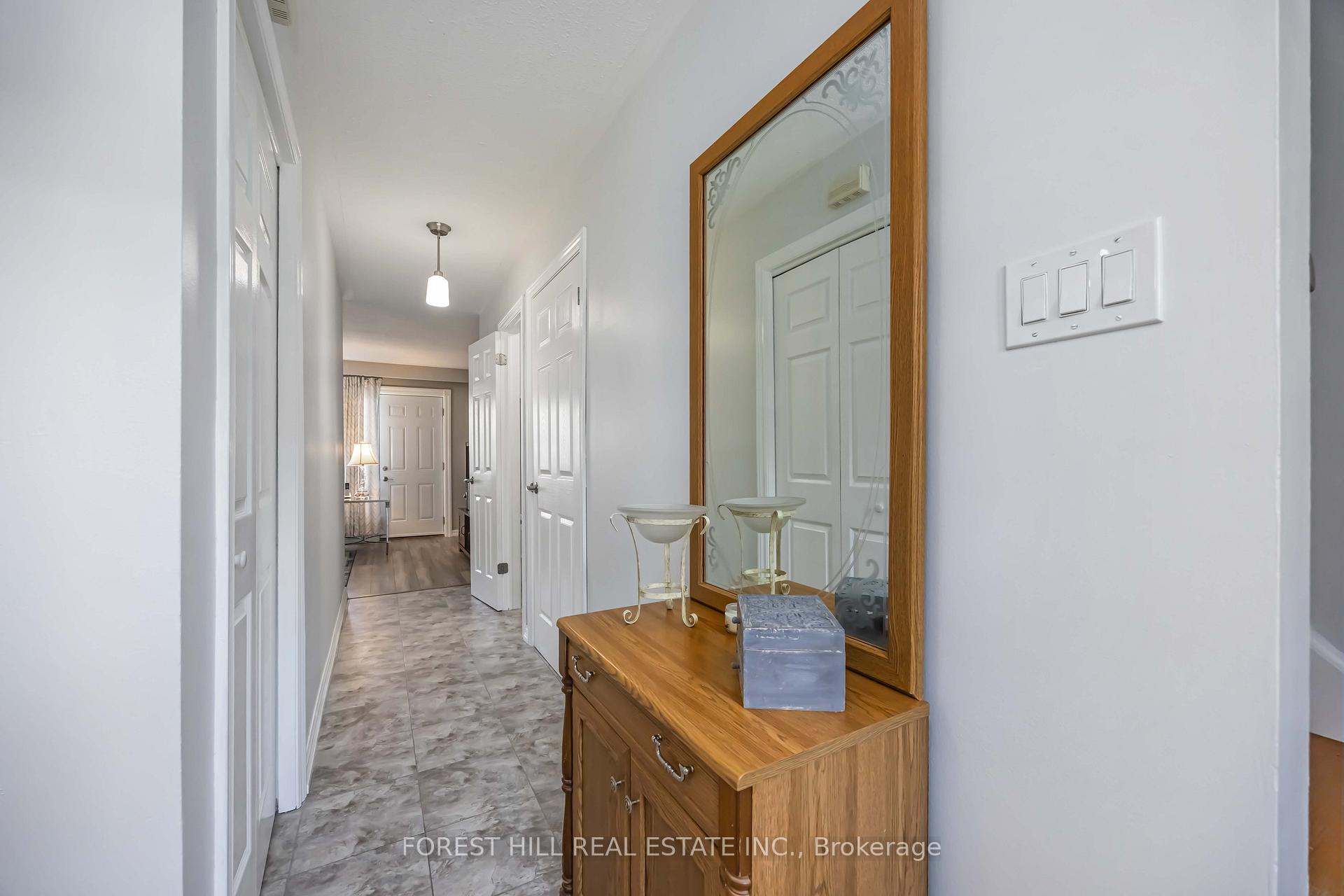 #22 - 435 Silverstone Drive, Toronto Unit: 22