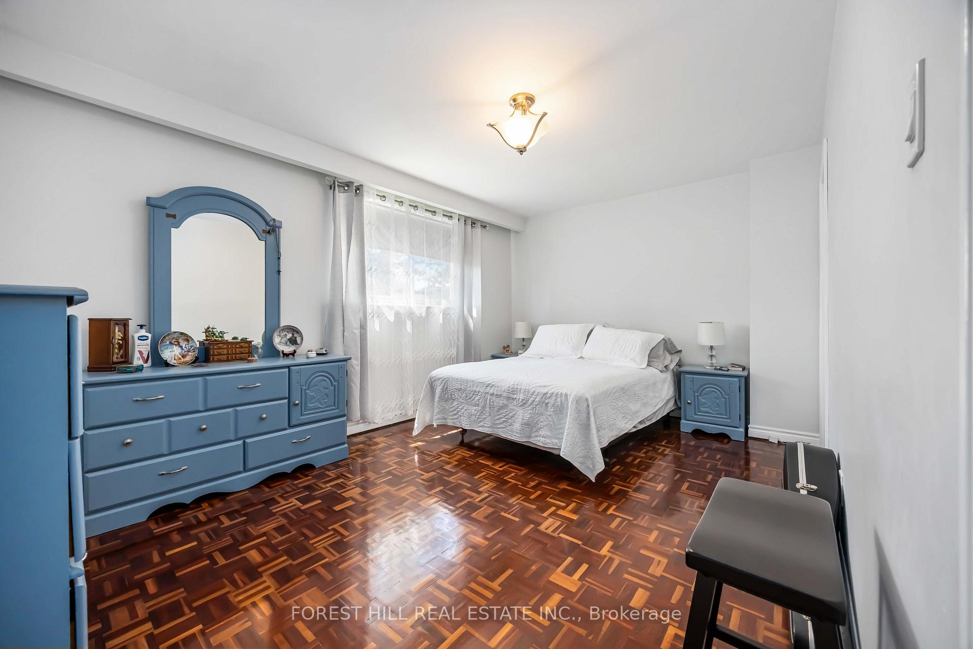 #22 - 435 Silverstone Drive, Toronto Unit: 22